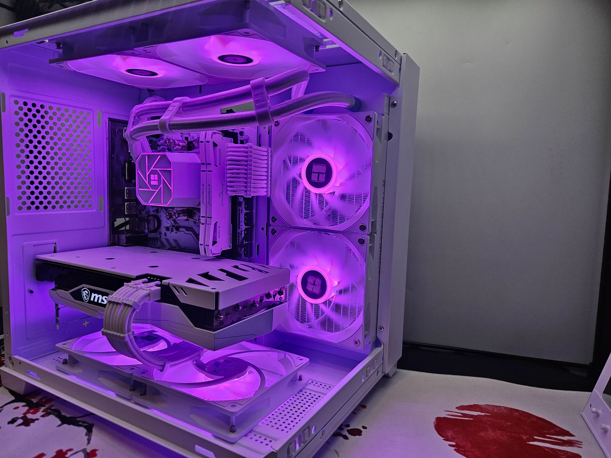 Liquid cooled Arctic Rig Ryzen 5 / 32GB DDR4/  2TB SSD / RTX 3060 12GB