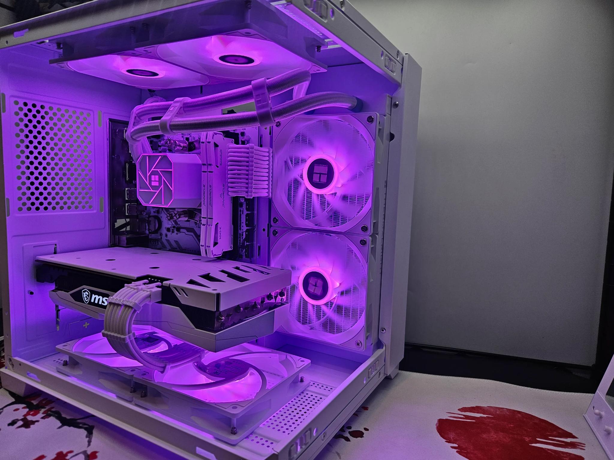 Liquid cooled Arctic Rig Ryzen 5 / 32GB DDR4/  2TB SSD / RTX 3060 12GB