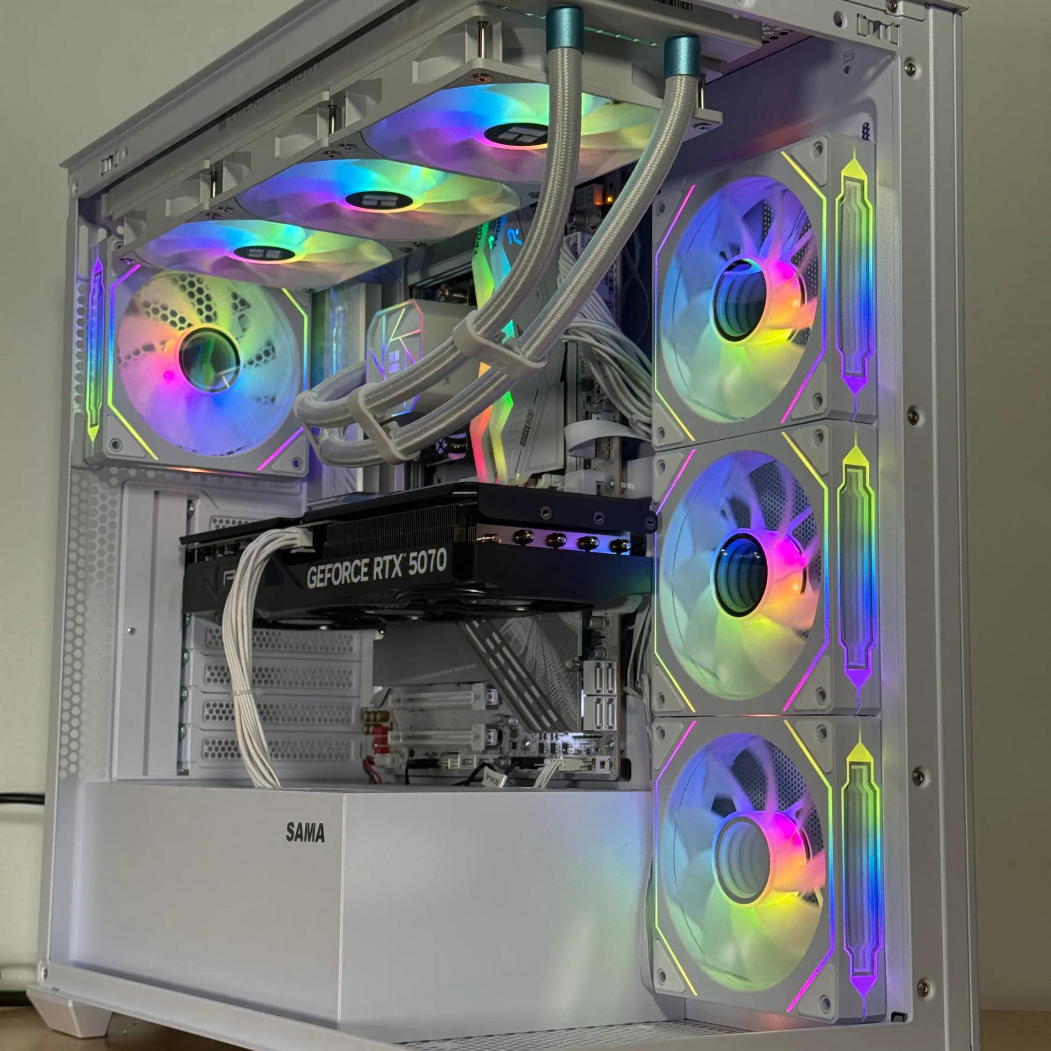RTX 5070 Intel Core Ultra 7 265k Gaming PC
