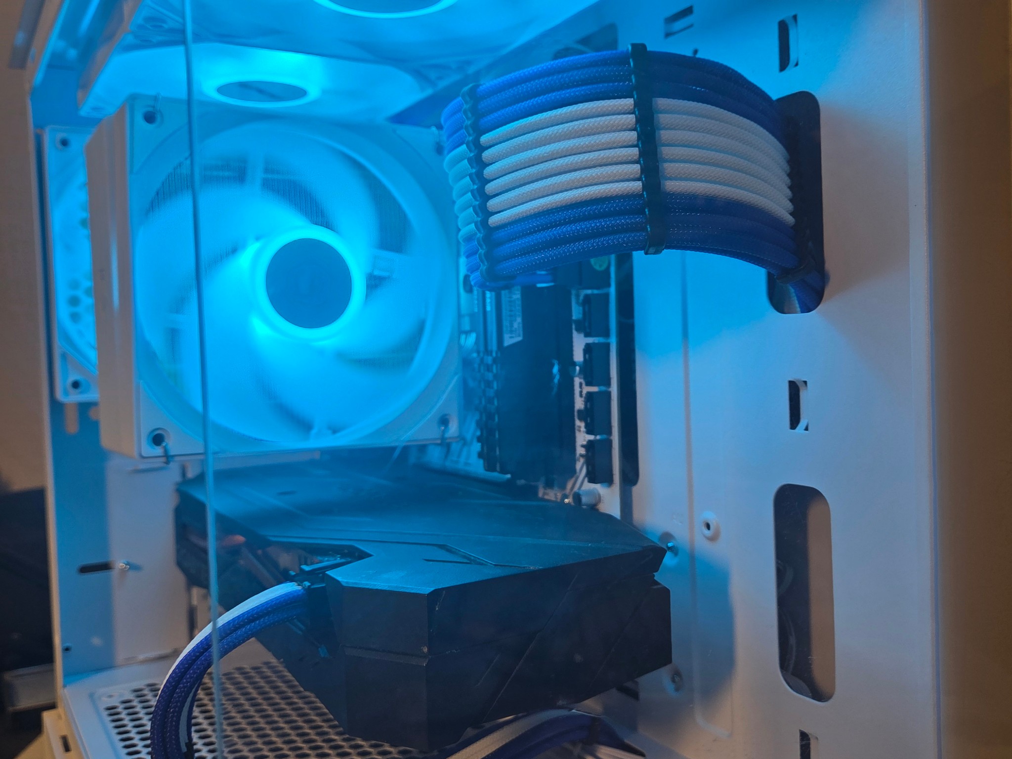RTX 2070 Gaming PC | Ryzen 5 | 16GB RAM | White RGB Build🖤🤍❄️💙WIFI
