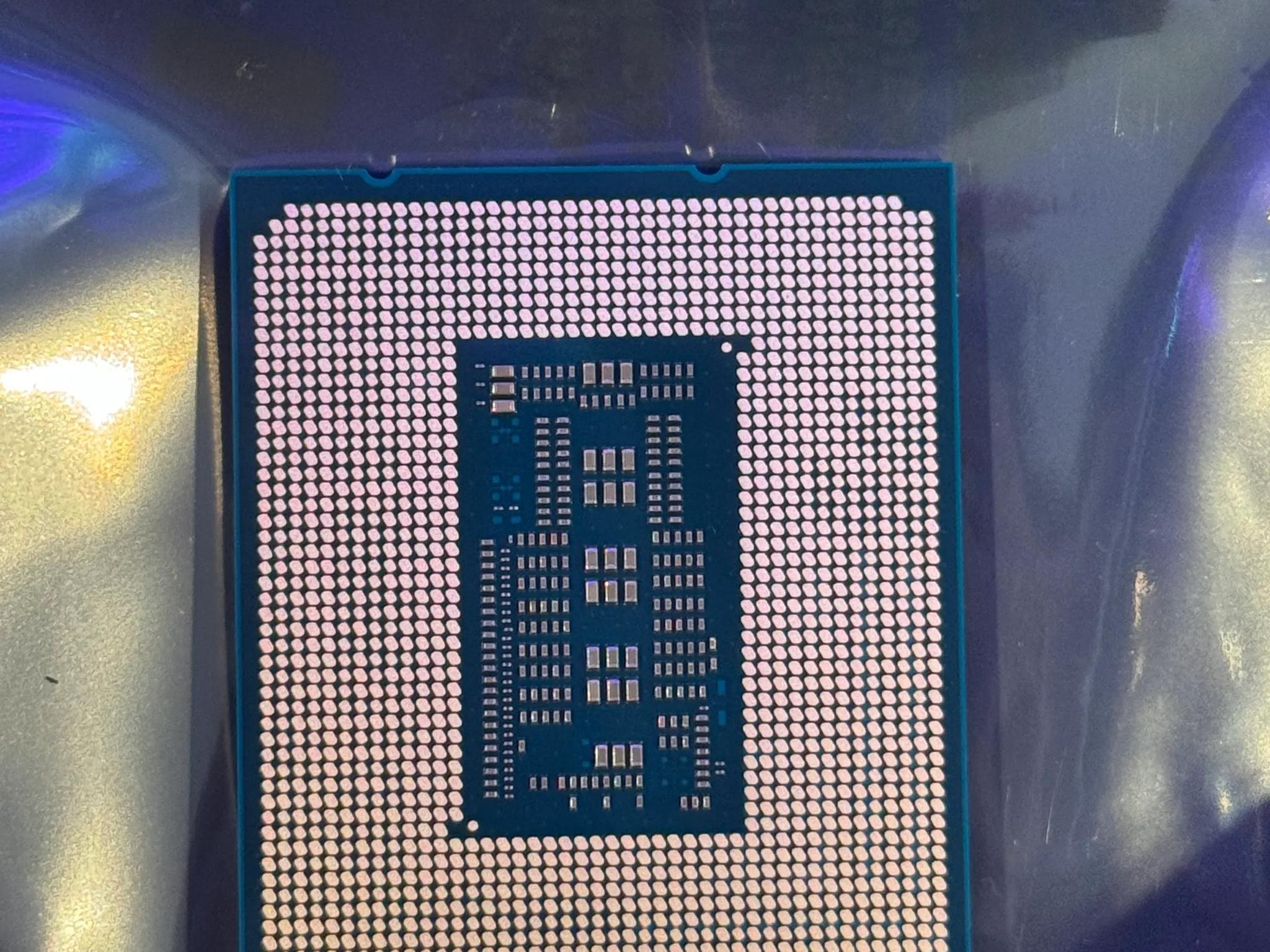 Intel Core i9-13900KF Gaming Desktop Processor 24 cores (8 P-cores + 16 E-cores) - Unlocked