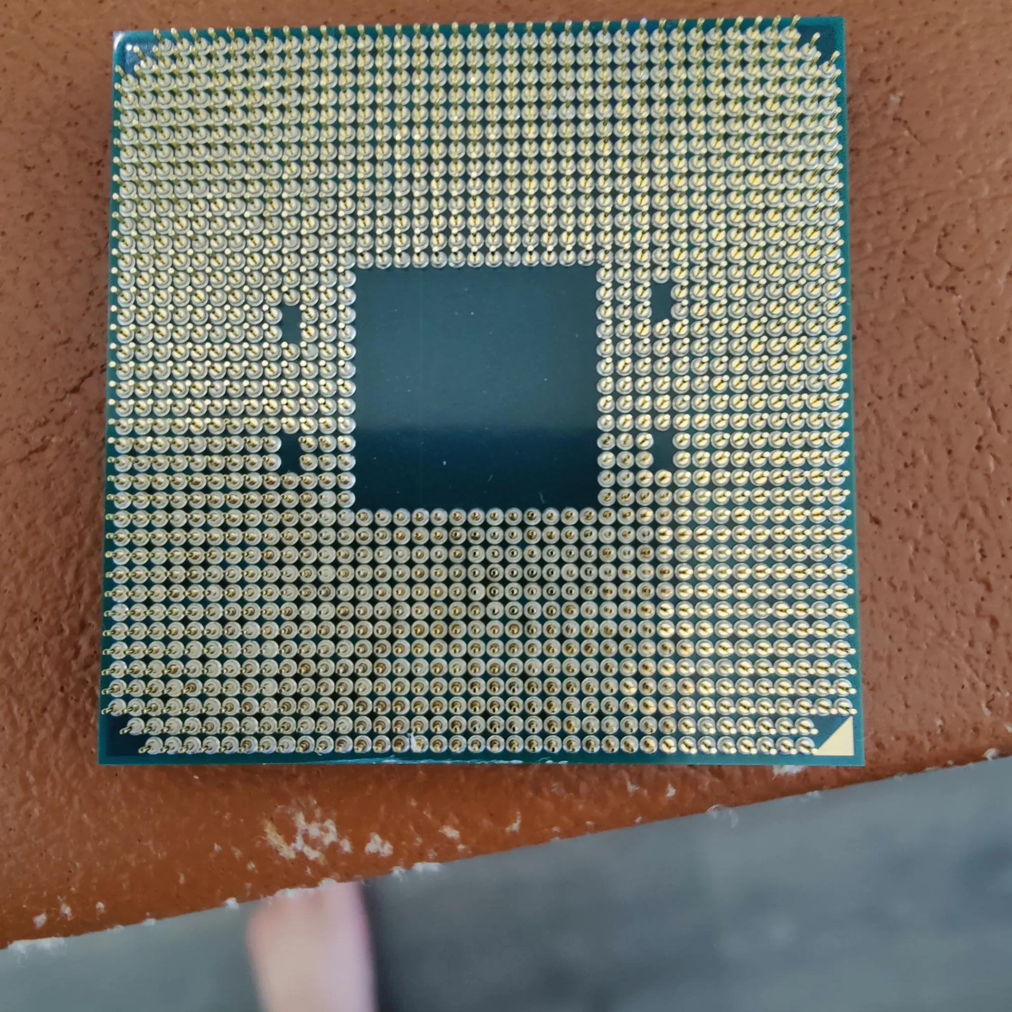 Ryzen 5600x w/stock cooler