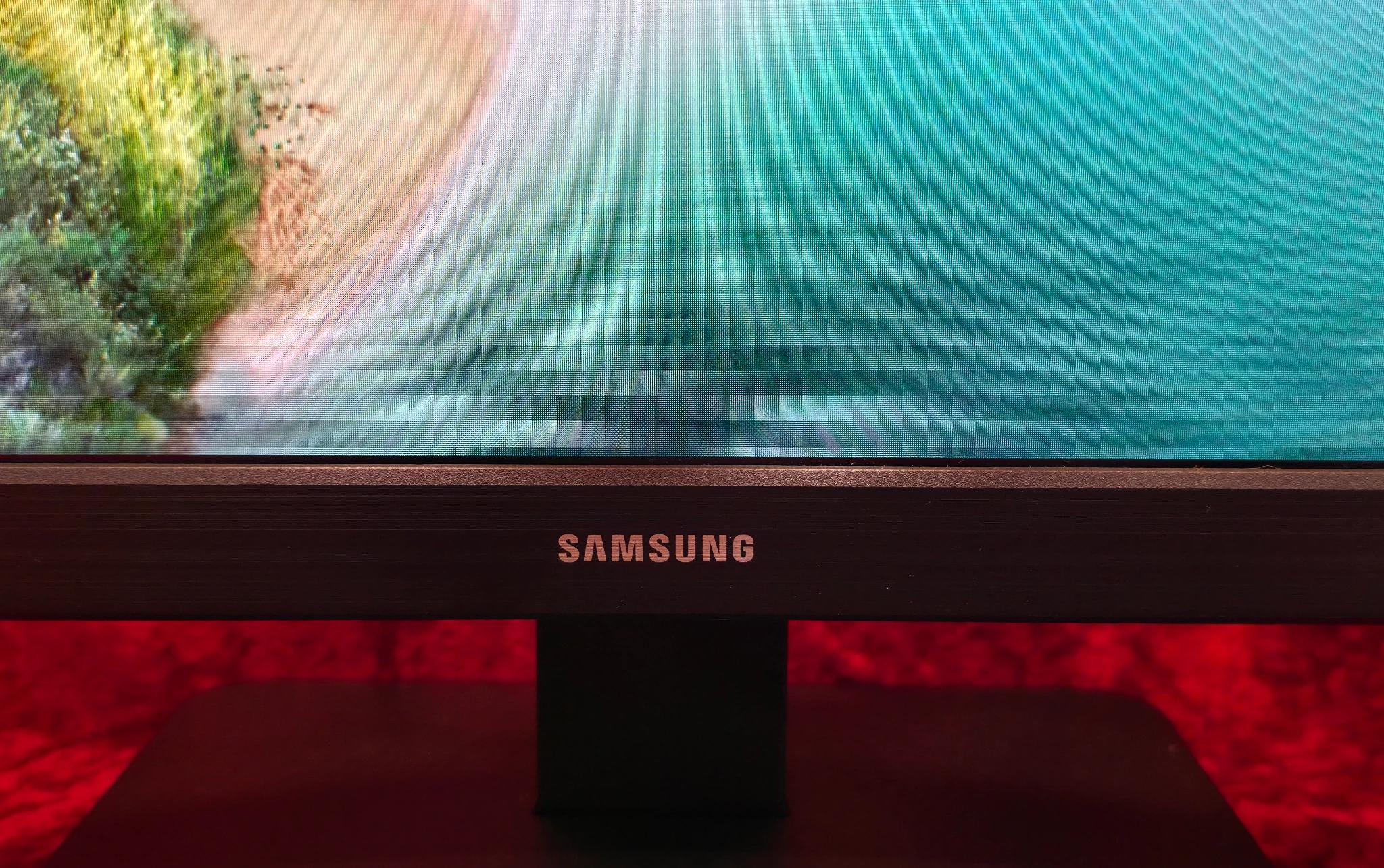 Samsung 24" Essential Monitor
