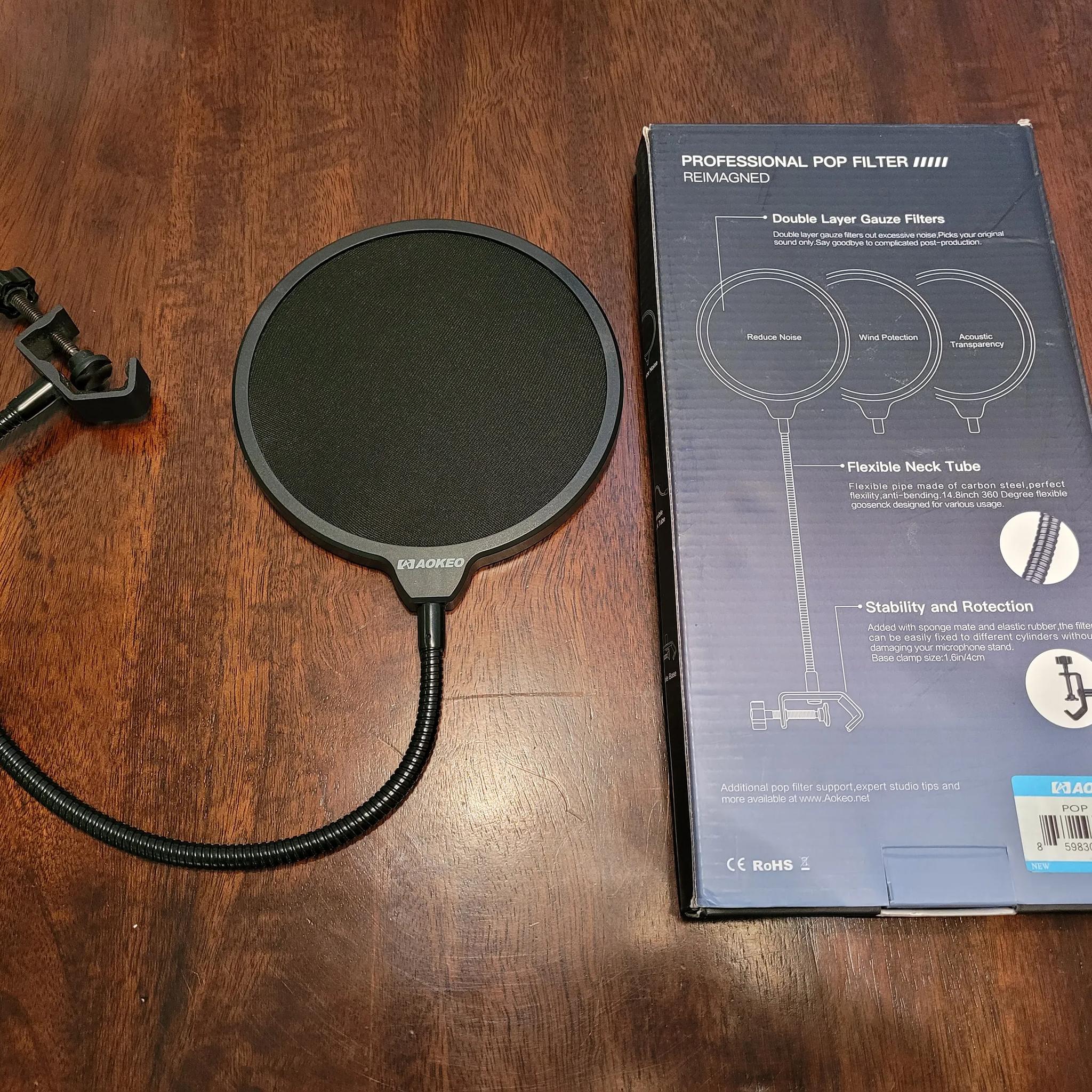 Blue Yeti Microphone (+Shock Mount and 2 Pop Filters)
