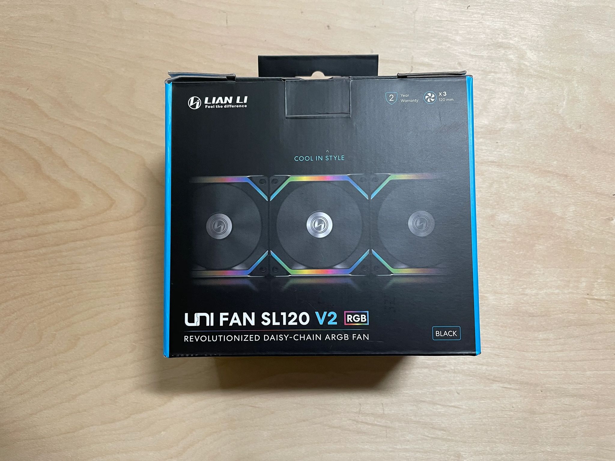 *LIKE NEW* Lian-Li UNI Fan SL120 v2 Fans with Controller (black, triple pack)