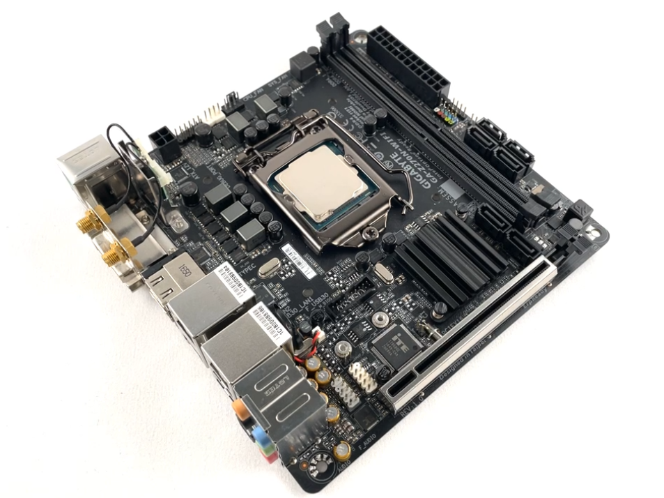 Gigabyte GA-Z270N-WIFI Mini-ITX Motherboard Bundle Intel I7 7700k