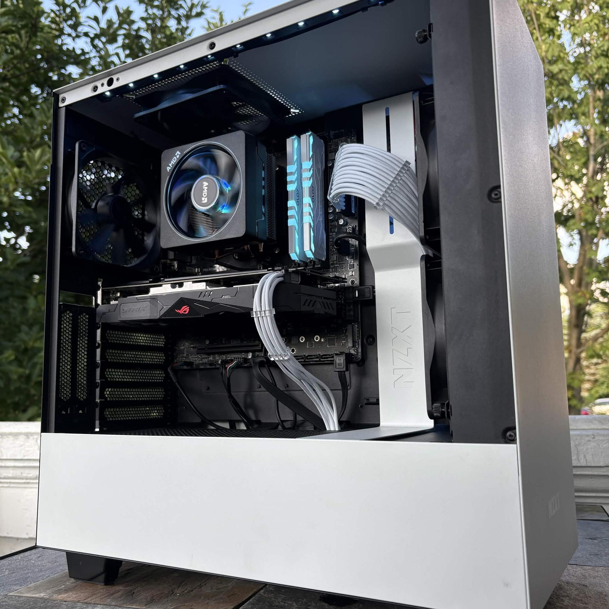 Black Cat Customs Frostclaw | Ryzen 5 2600 | GTX 1050 Ti | 16GB RAM | 1.2TB Storage