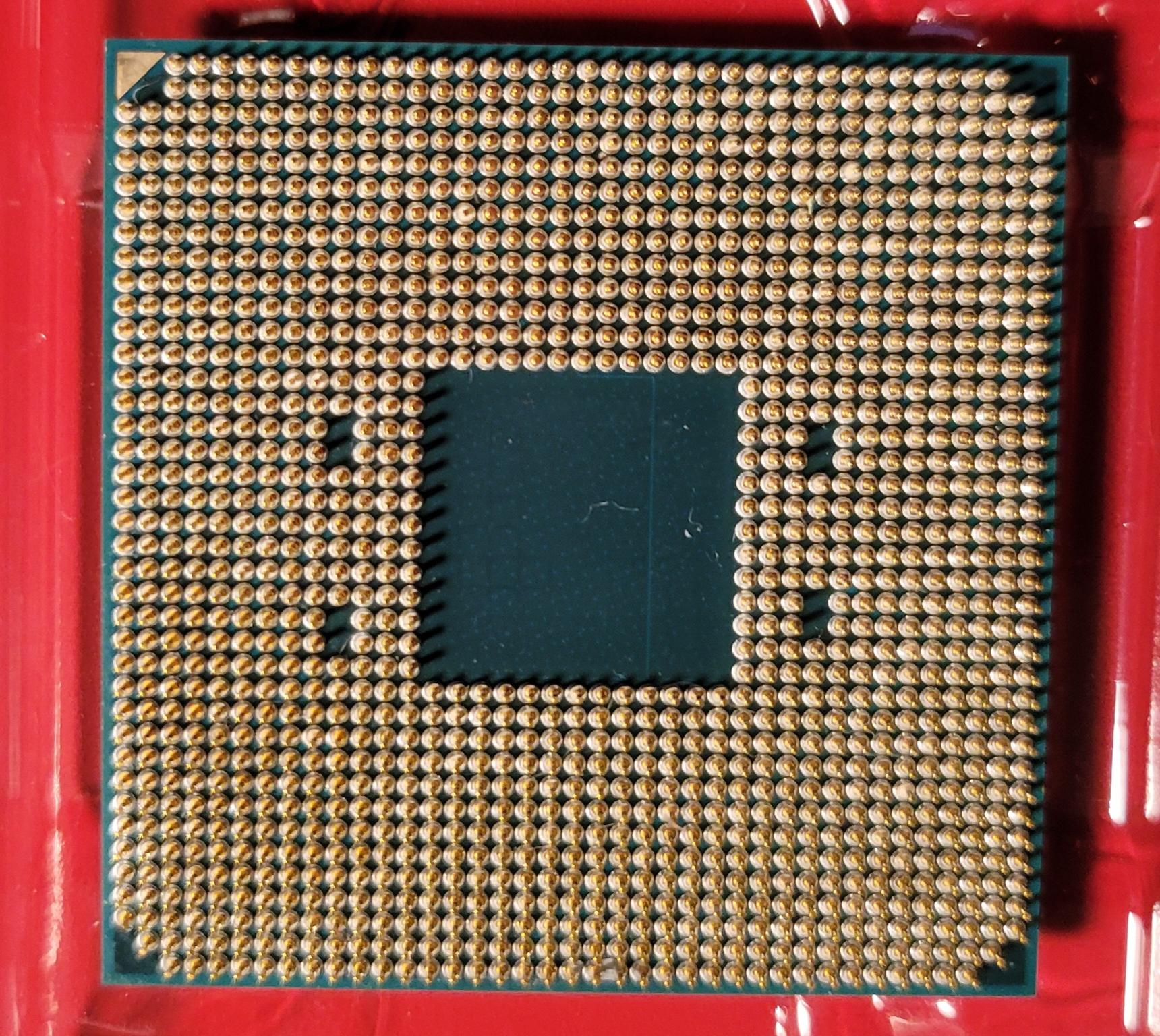 AMD Ryzen 3700X CPU includes Wraith cooler great condition/low use