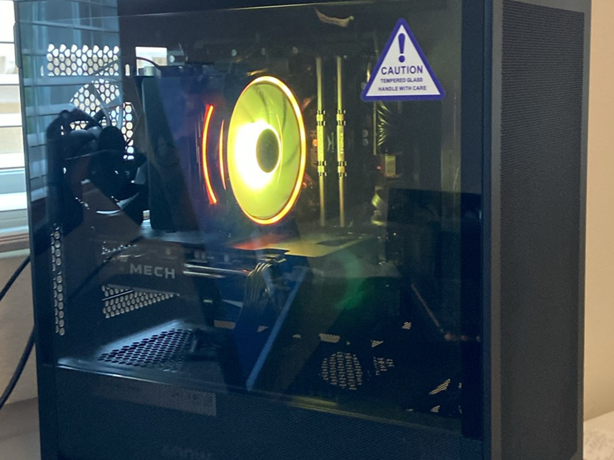 RX 6600, I3 12100f, 16gb ram, 620gb SSD, Gaming PC