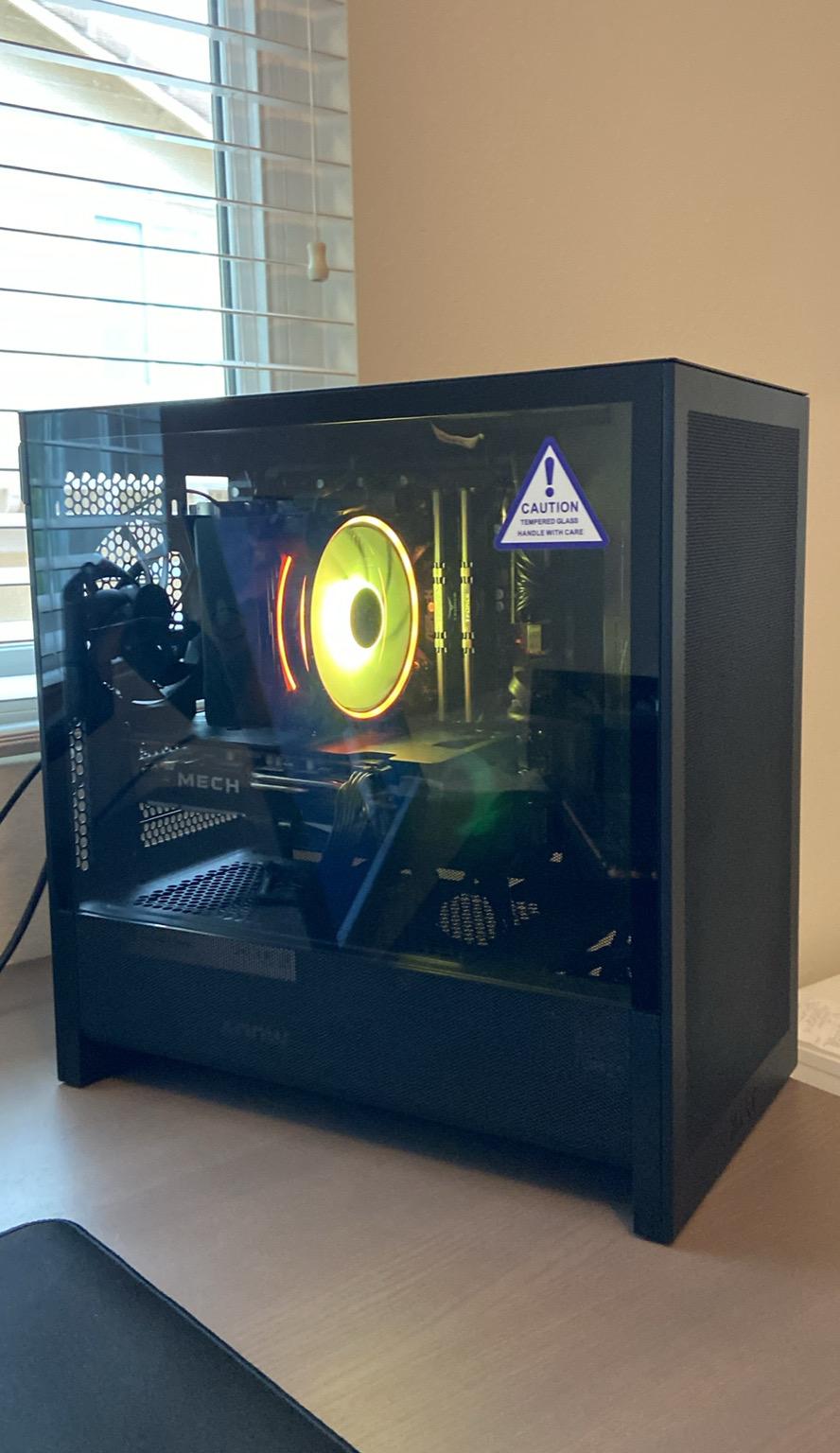 RX 6600, I3 12100f, 16gb ram, 620gb SSD, Gaming PC