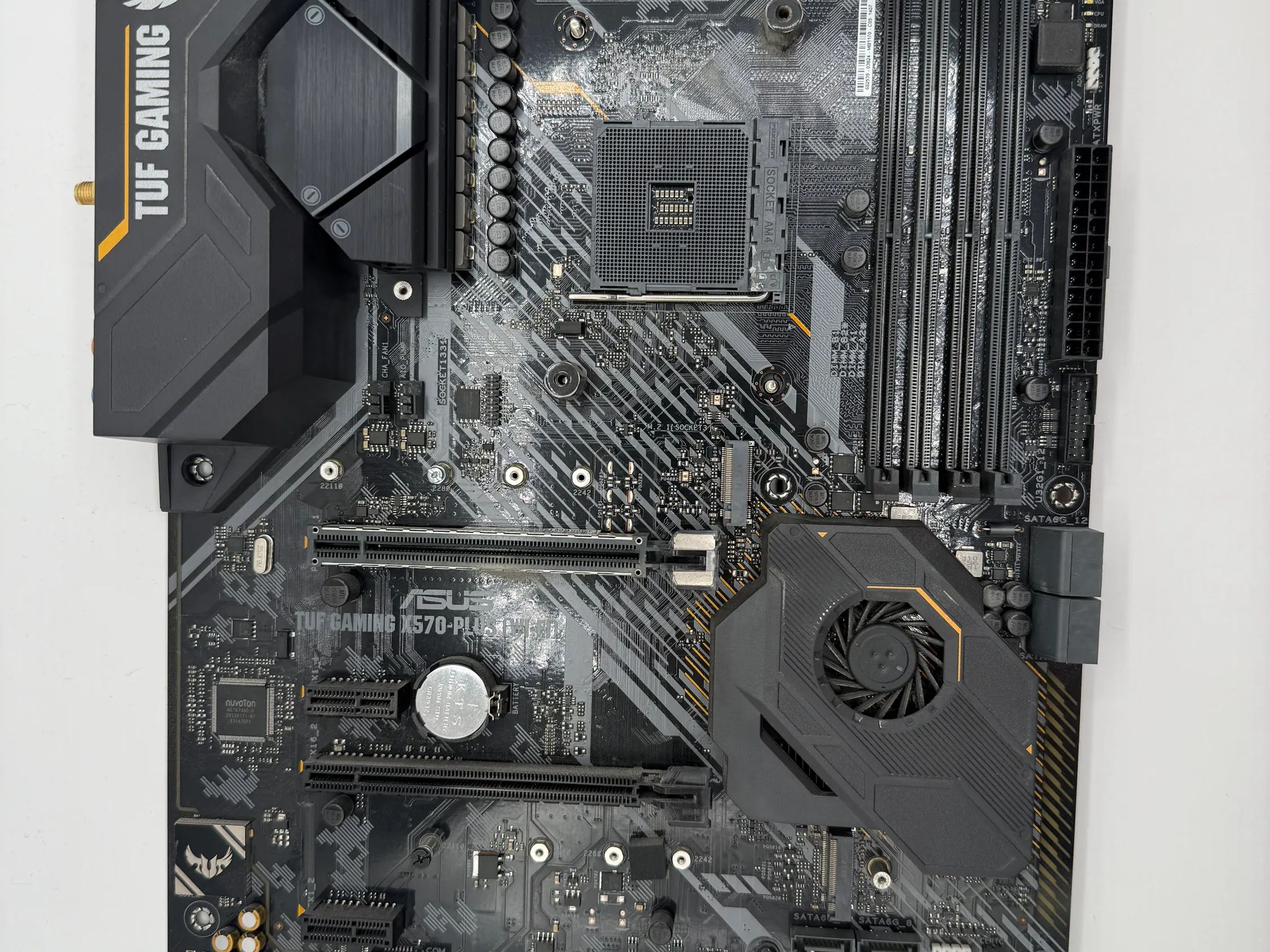 ASUS AM4 TUF Gaming x570-Plus (Wi-Fi)  PCIe 4.0, Dual M.2