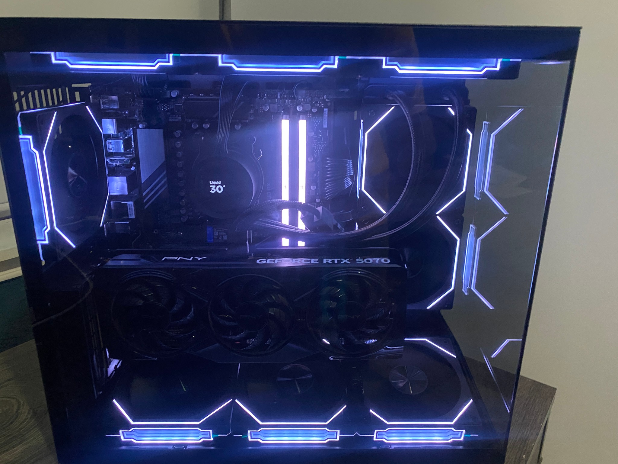 Gaming Pc-RTX 5070| Ryzen 5 9600x | 32gb DDR5 RAM| 1TB SSD