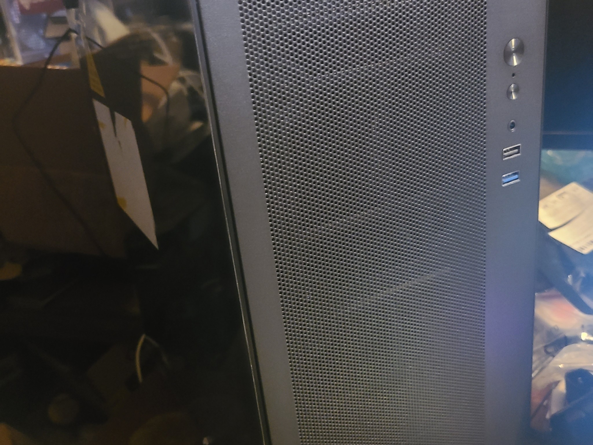 M-atx i7 8700/16gb ddr4/rx 6600