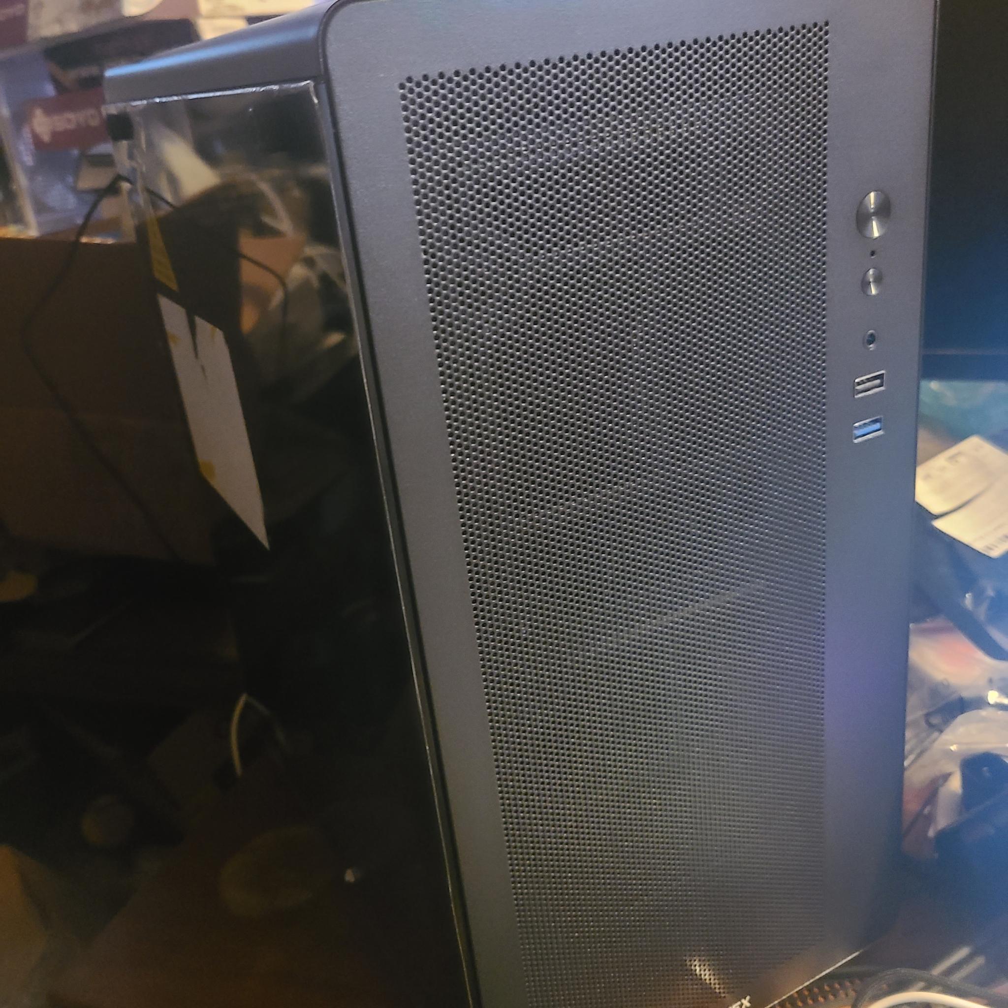 M-atx i7 8700/16gb ddr4/rx 6600
