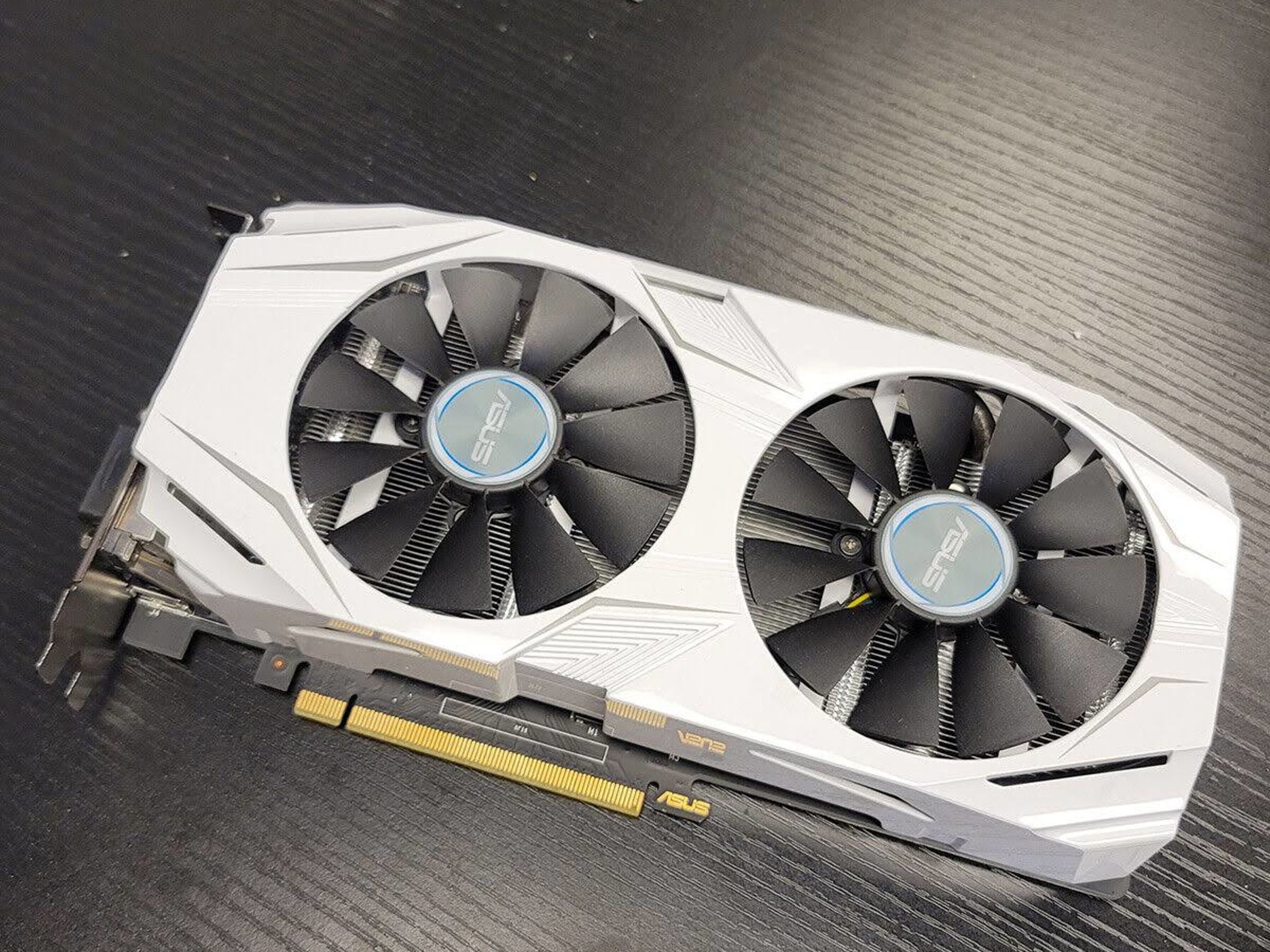 Asus gtx 1060 3gb white