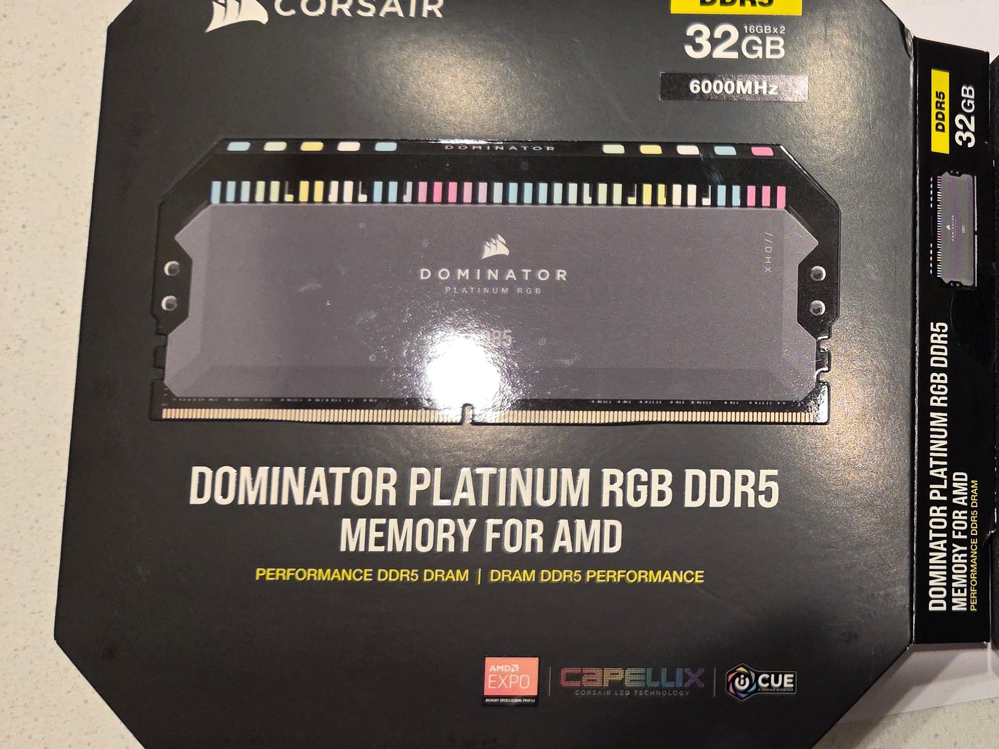 DOMINATOR® PLATINUM RGB DDR5 32GB (2x16GB) DRAM 6000MT/s CL30 AMD EXPO & Intel XMP Memory Kit