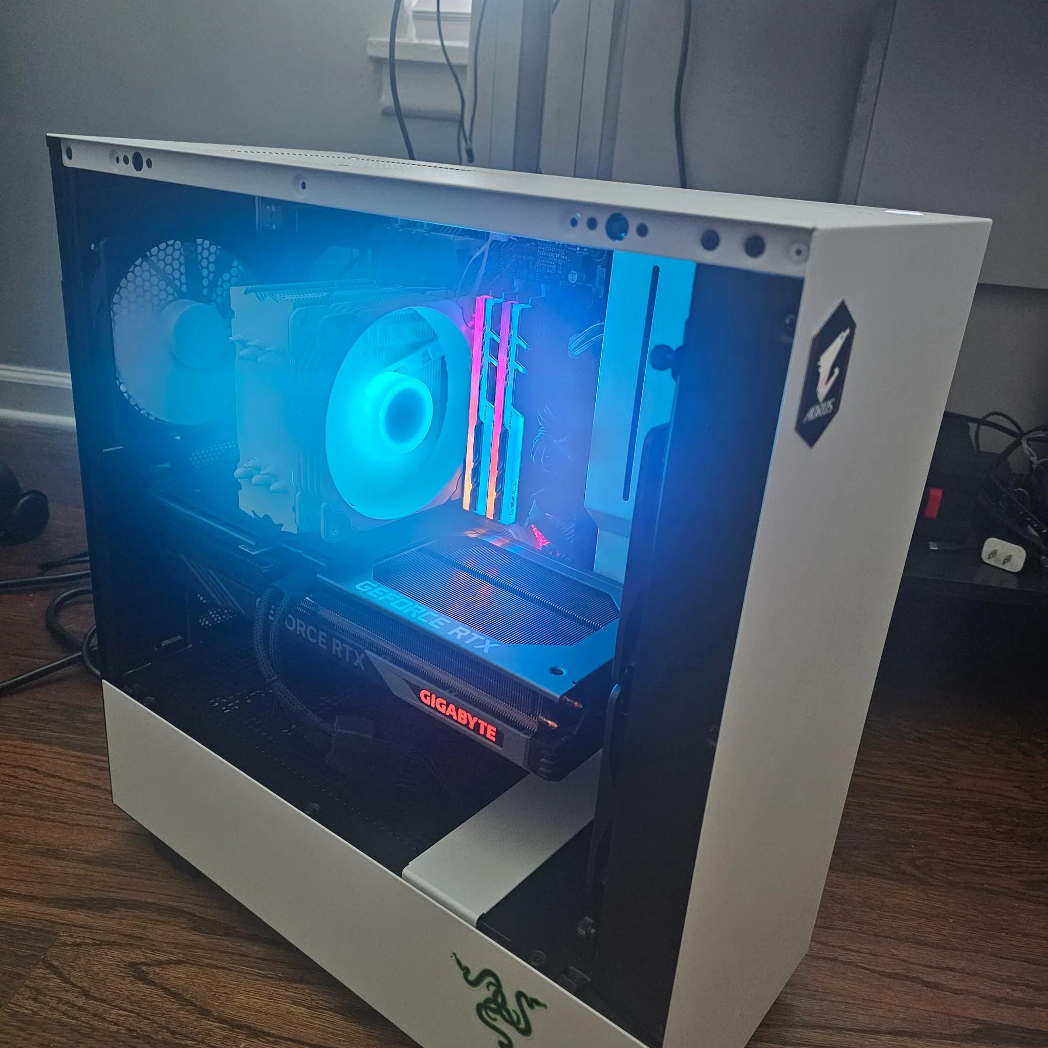 RTX 4070 Ti | Ryzen 5 5600x | 32GB RAM | 1TB NVME+ 2TB HDD | Windows 11 Pro