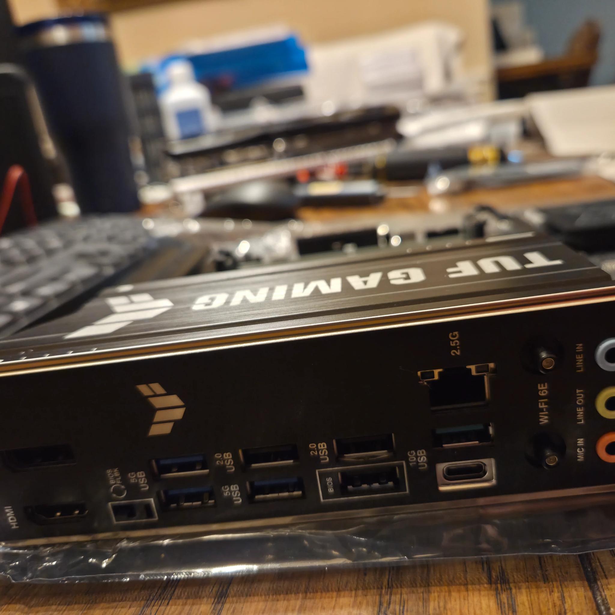 ASUS Tuf Gaming B650E-E Wifi! AM5 PCIe 5.0 Motherboard!