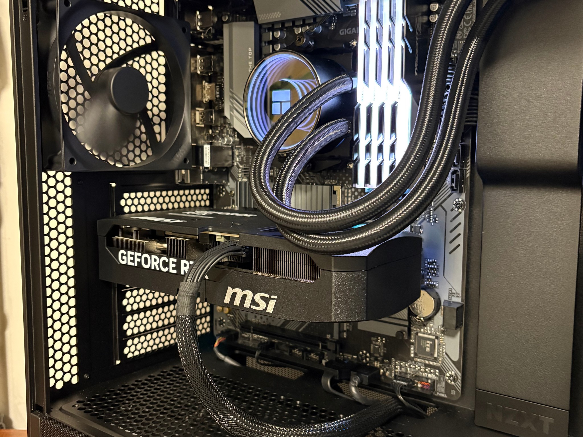RTX 5070 | Ryzen 7 5800XT | 32GB DDR4 | 1TB NVMe | 750W Gold | NZXT H5 Flow (2024)