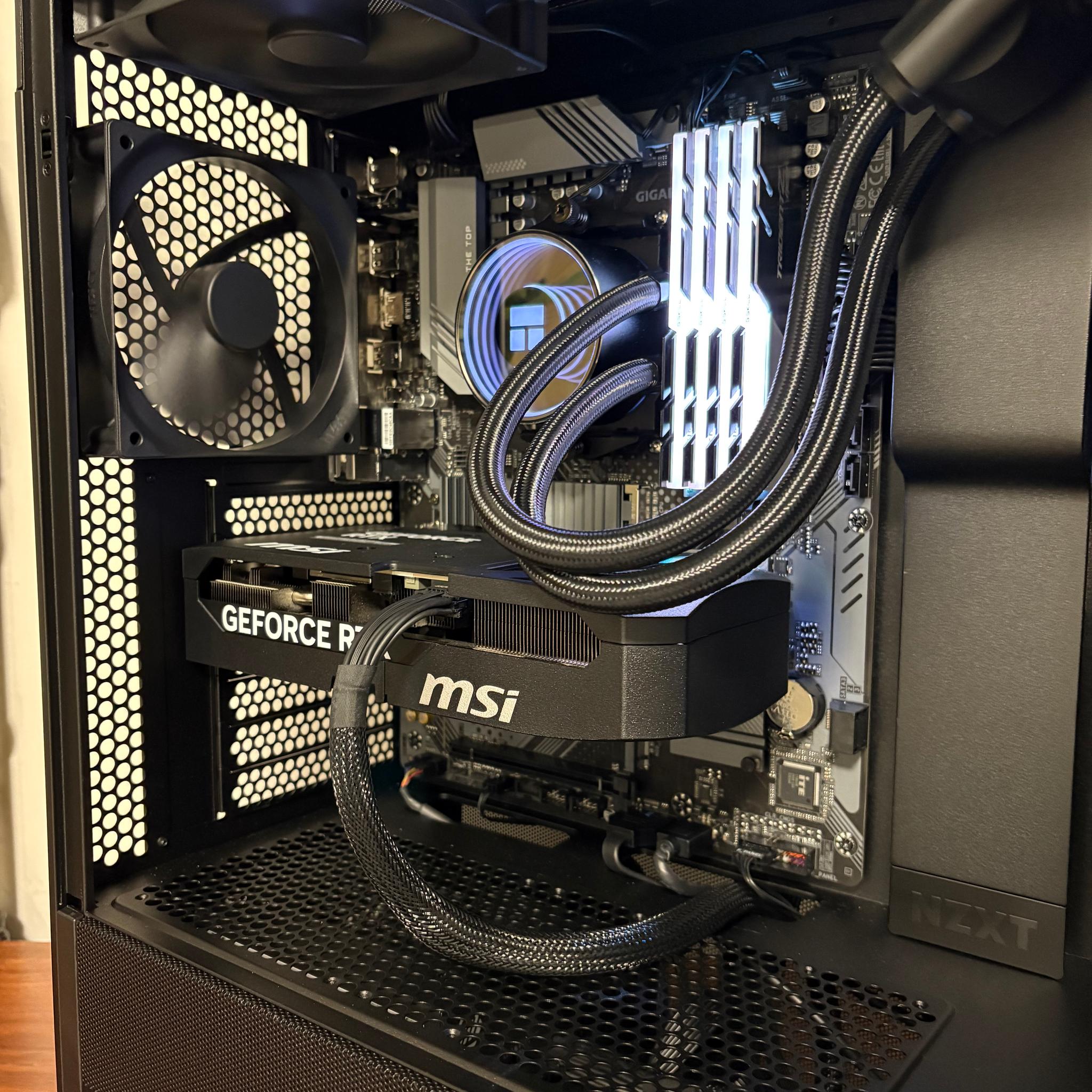 RTX 5070 | Ryzen 7 5800XT | 32GB DDR4 | 1TB NVMe | 750W Gold | NZXT H5 Flow (2024)