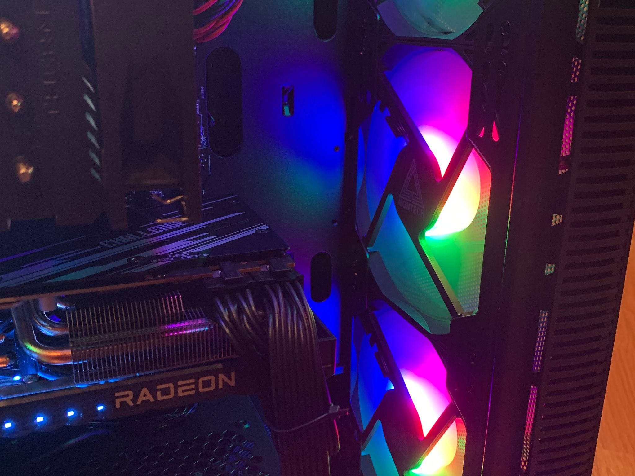 NEW i5 12600KF RX 7800XT MID-RANGE CUSTOM GAMING PC 16GB RAM RGB LIGHTS 1TB SSD WINDOWS 10 WIFI