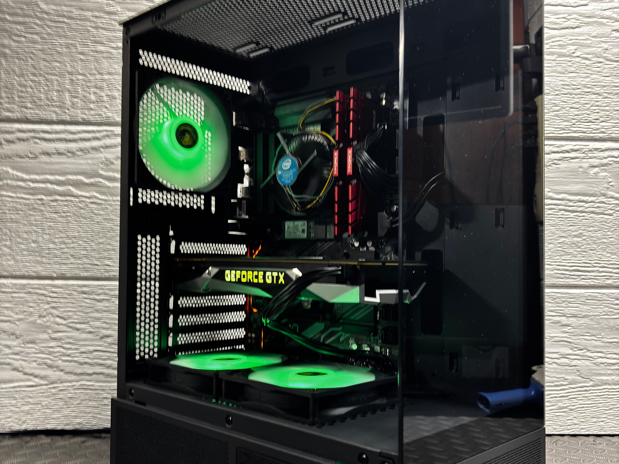 Gaming PC - GTX 1070 8GB | i5-9400 | 16GB RAM | 512GB NVMe SSD