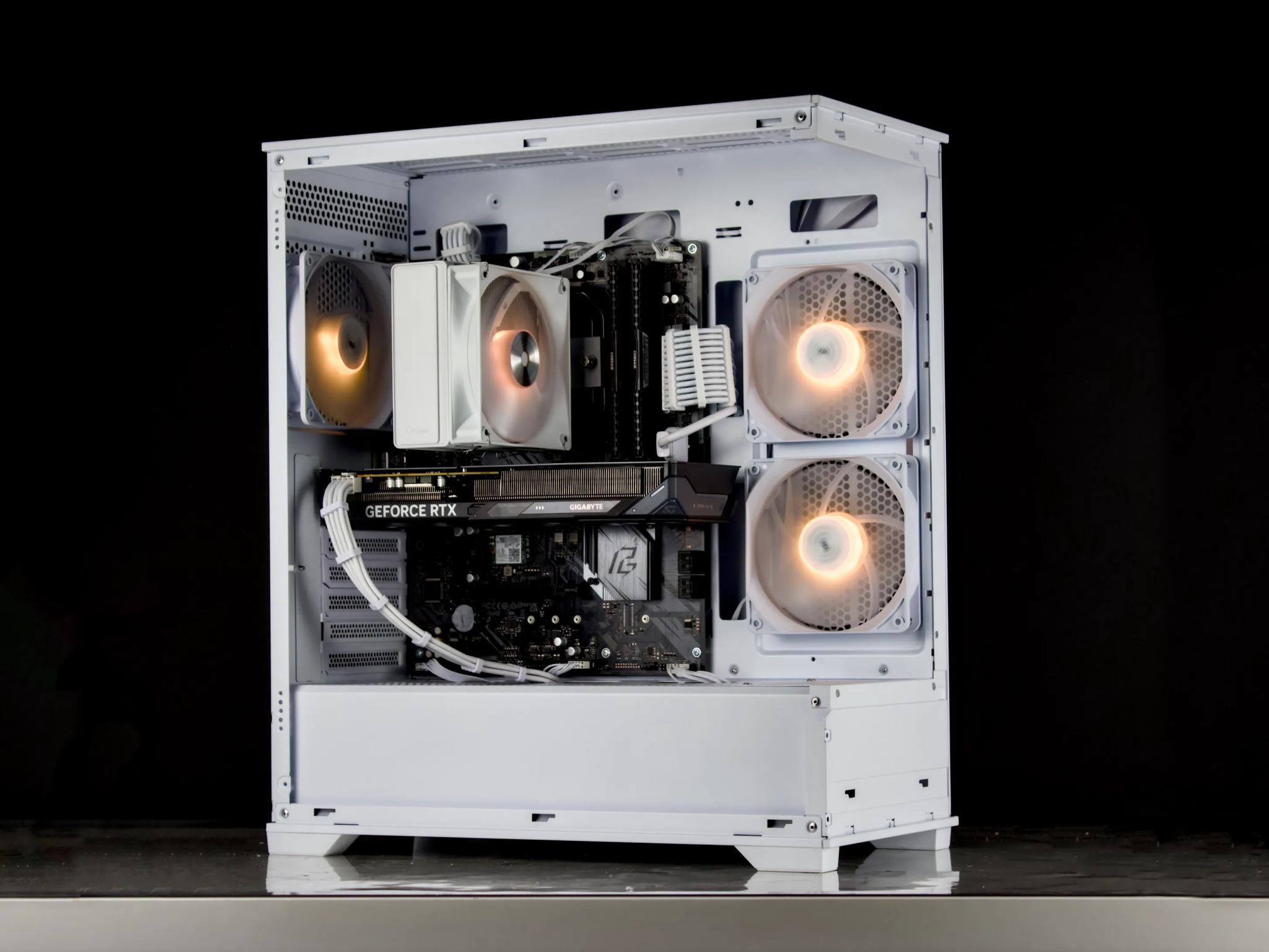Clean White Gaming PC – RTX 5060, Ryzen 5 5600X, 32GB, 1TB SSD - RGB, WiFi, BlueTooth