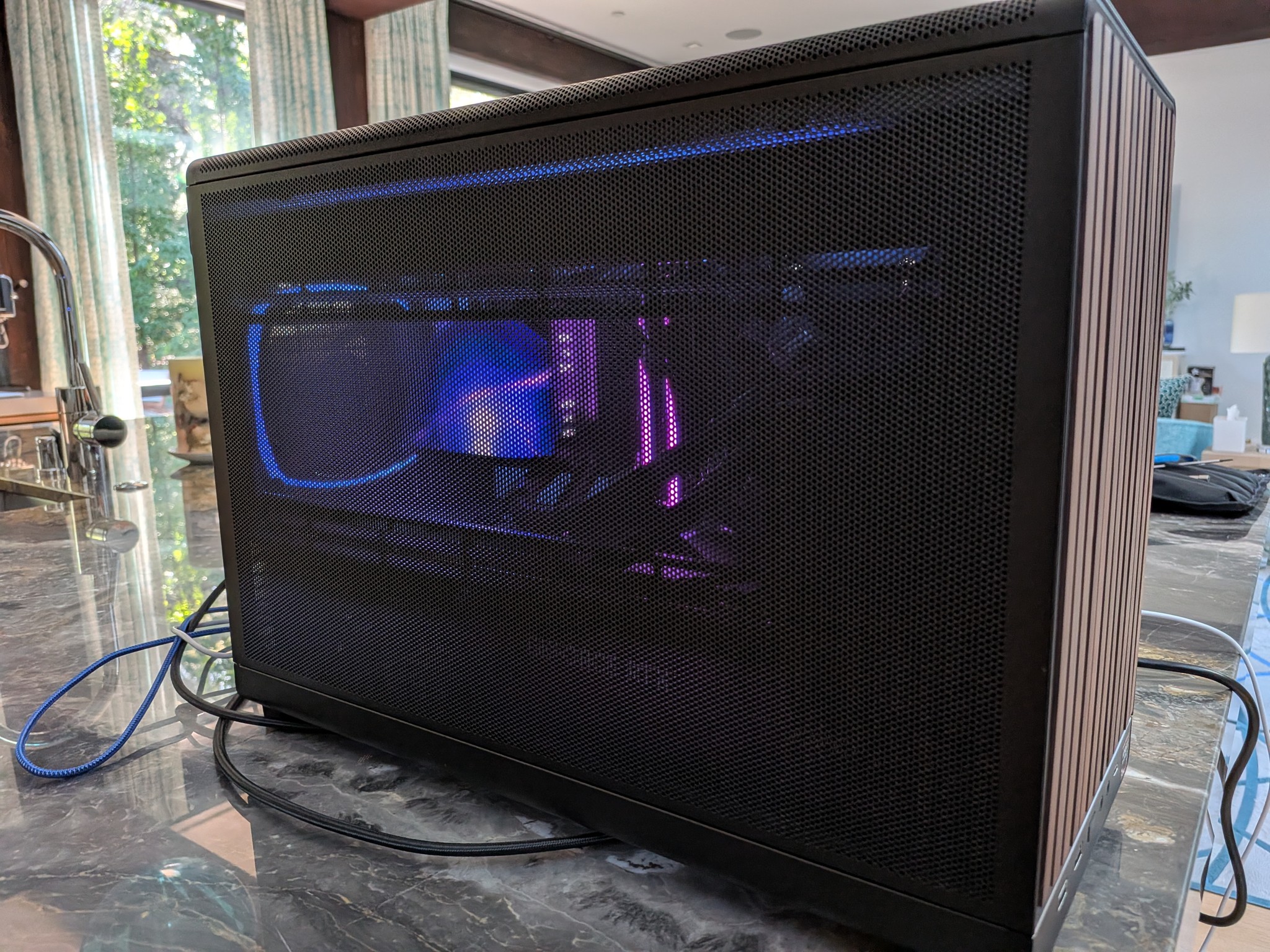 4K Stargate - RTX 5070 Ti, Ryzen 7 9800X3D, 32 GB DDR5, 2 TB Gen 4 NVME, RGB, Liquid Cooled