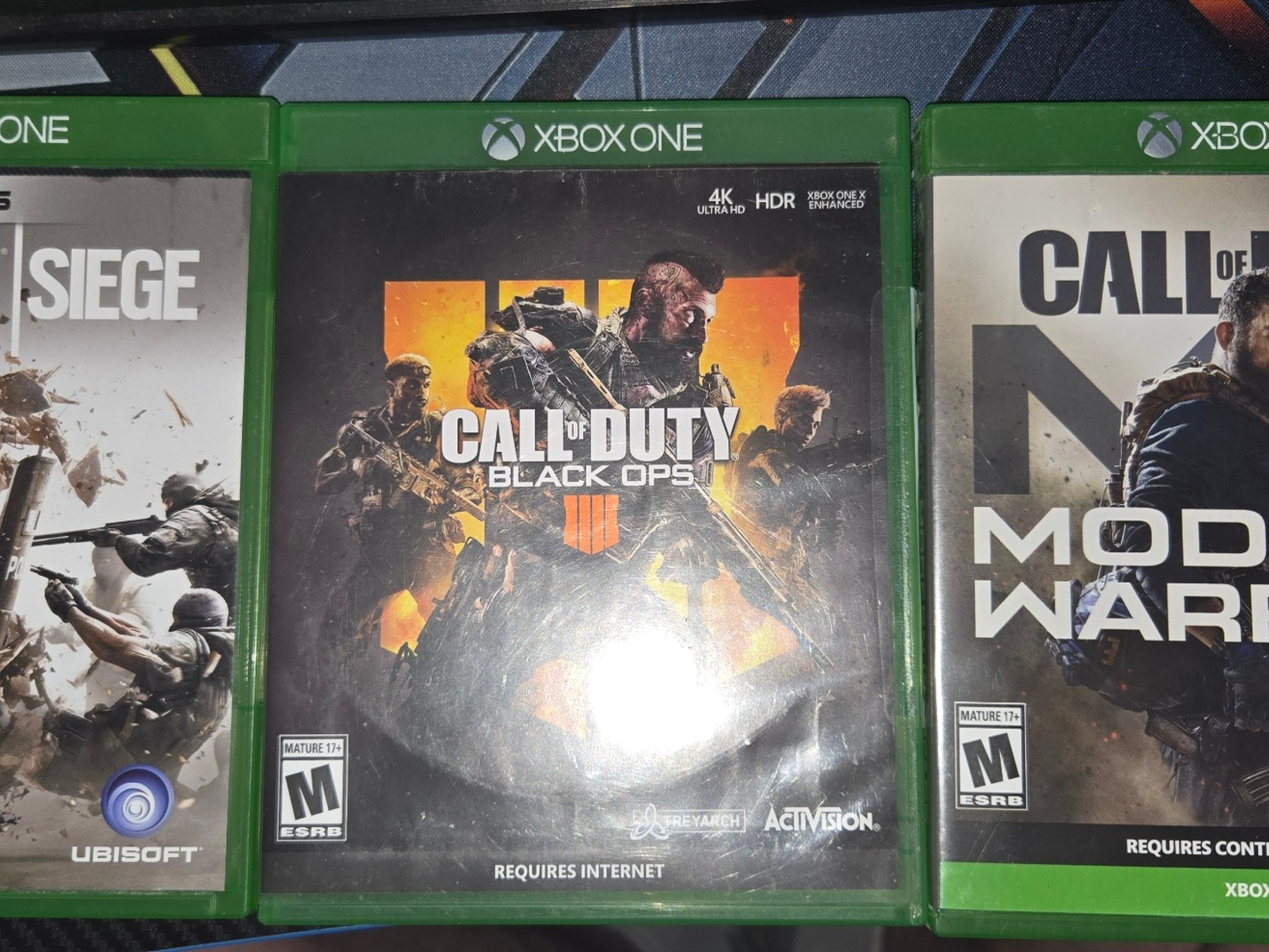 Don't Miss Out It's A Great Christmas Present. Series X w/Accessories & Games