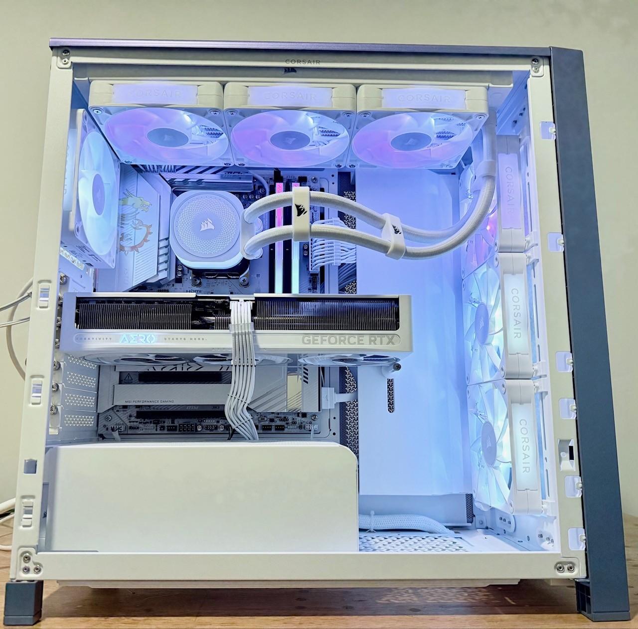Corsair Nova Color Shift RTX Aero 5070 OC 12GB