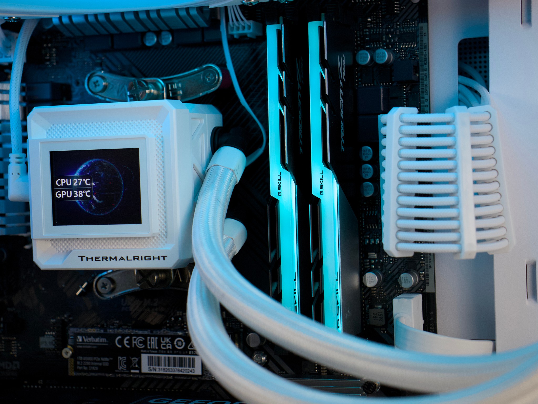 🧊❄️🧊 White Gaming PC – RTX 5060 TI, Ryzen 7 5700X, 32GB RAM, 1TB SSD - WiFi, BlueTooth 🧊❄️🧊