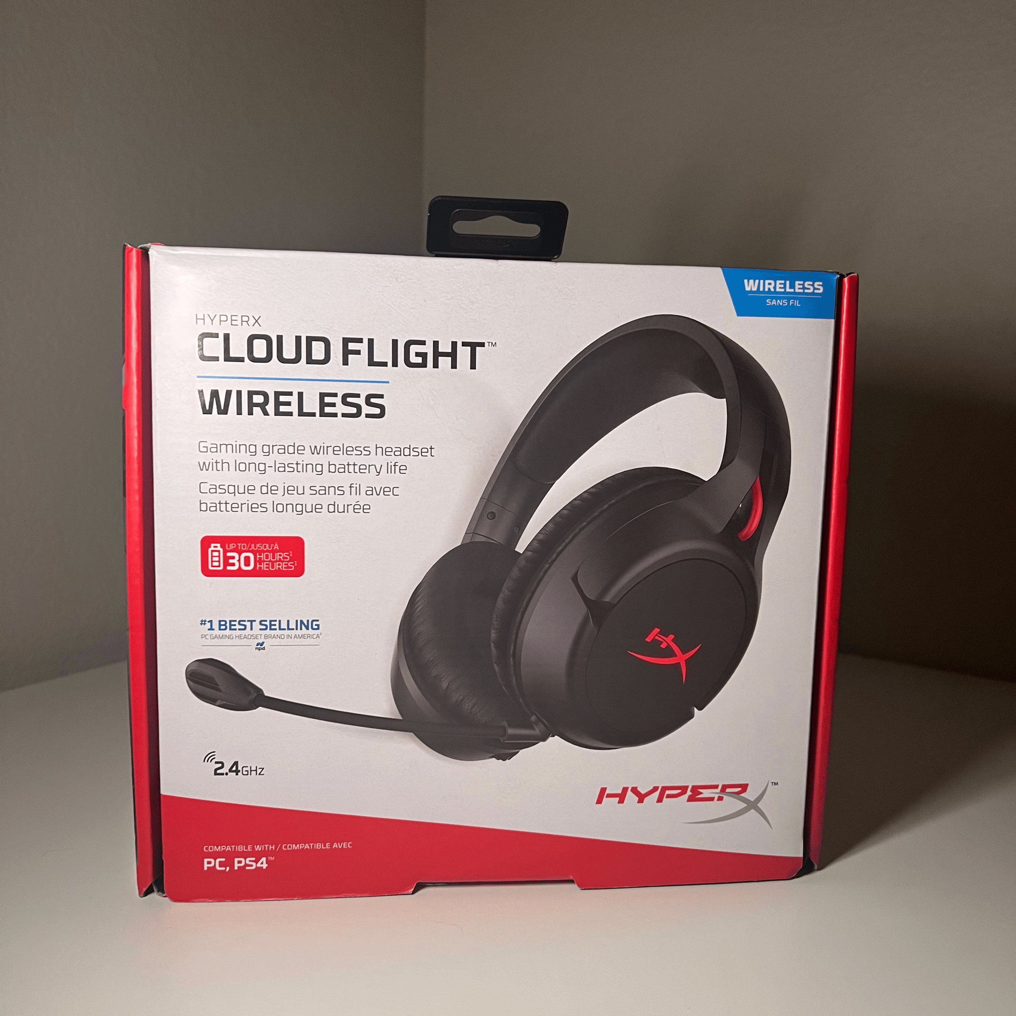 WIRELESS  Noise-cancelling Hyperx Headset 30HR long lasting battery