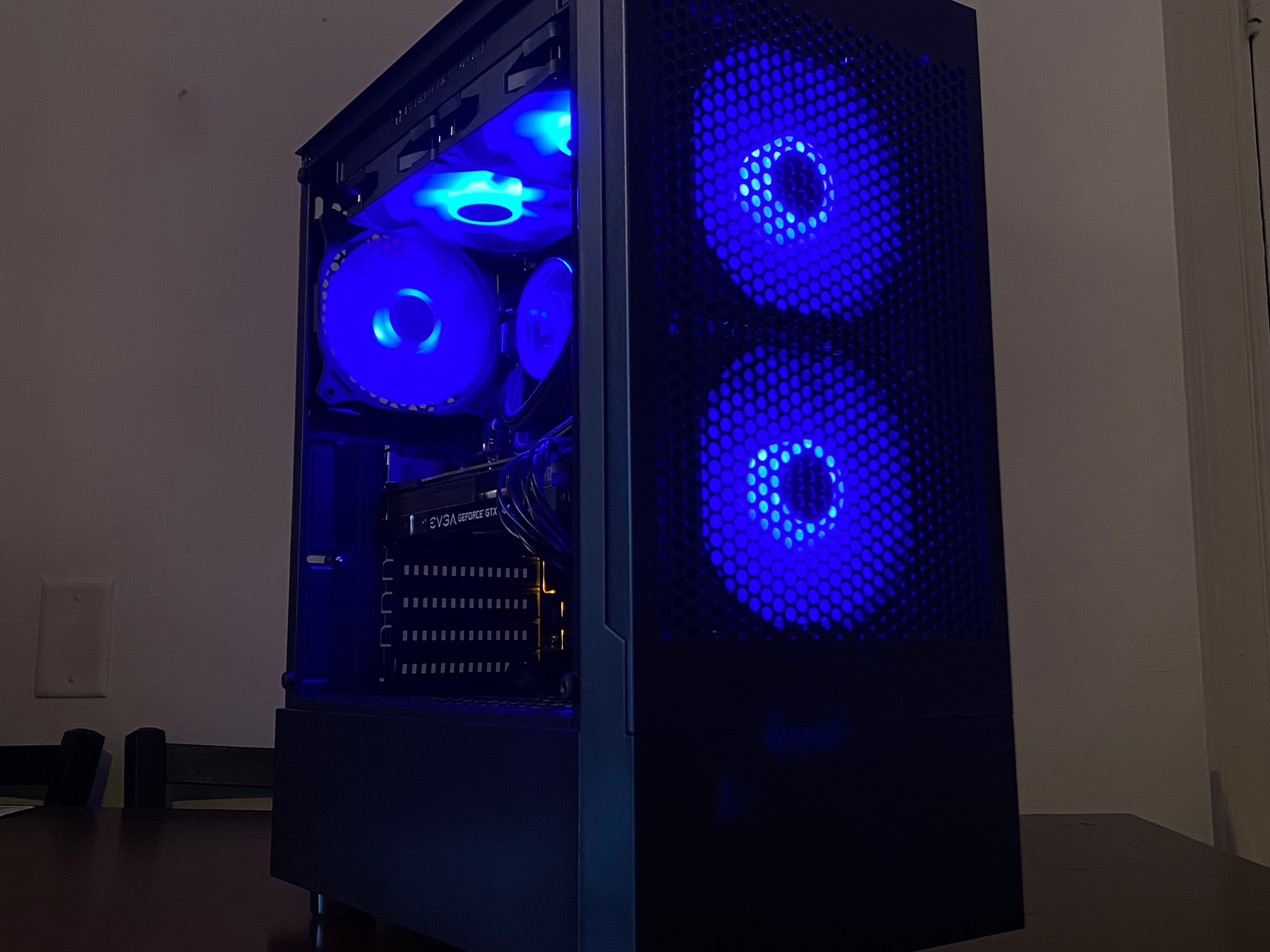 Water Cooled | i7 8700 | GTX 1080 | 32 gb ram