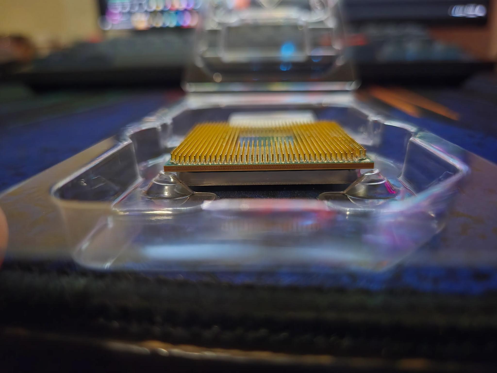 AMD Ryzen 7 3700X