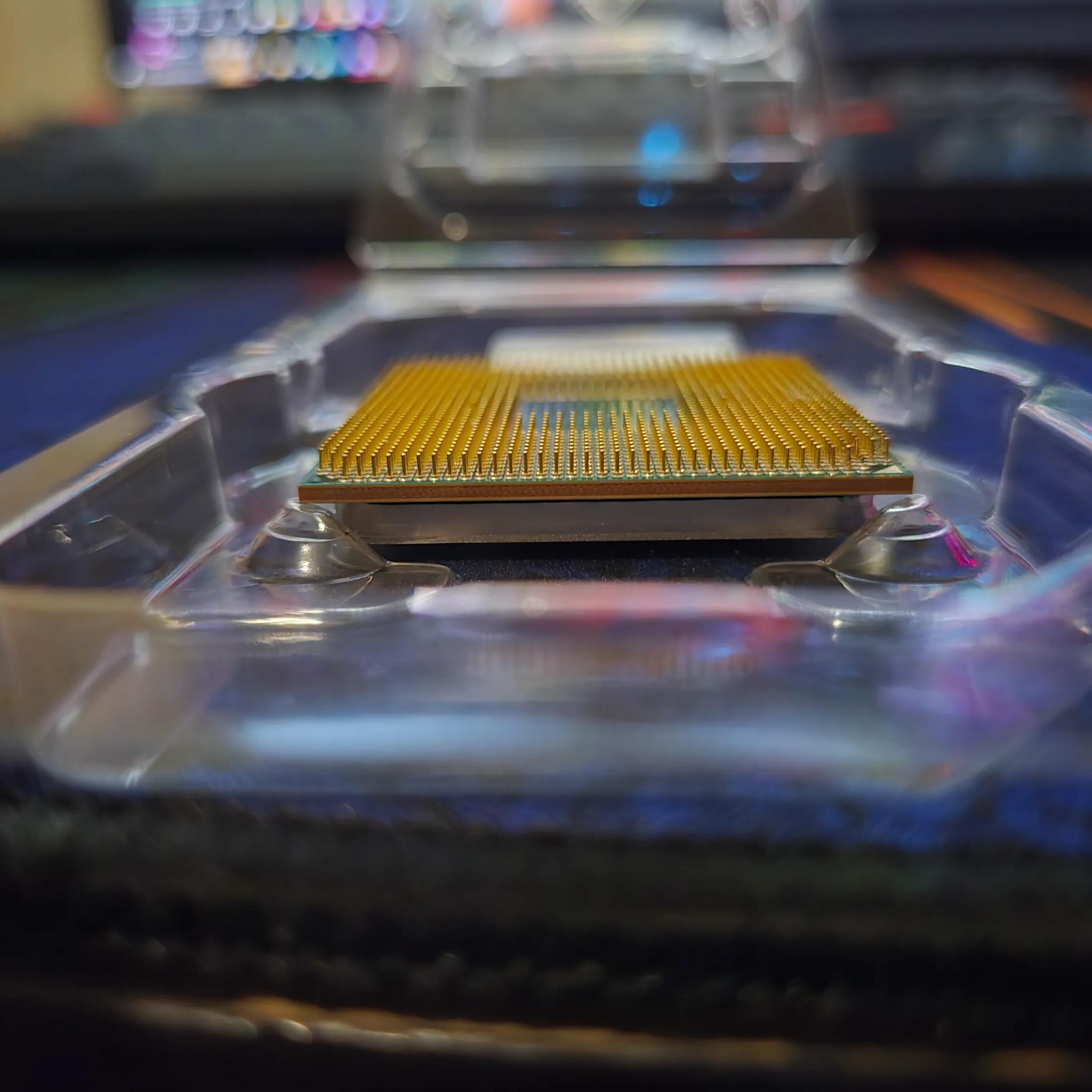 AMD Ryzen 7 3700X