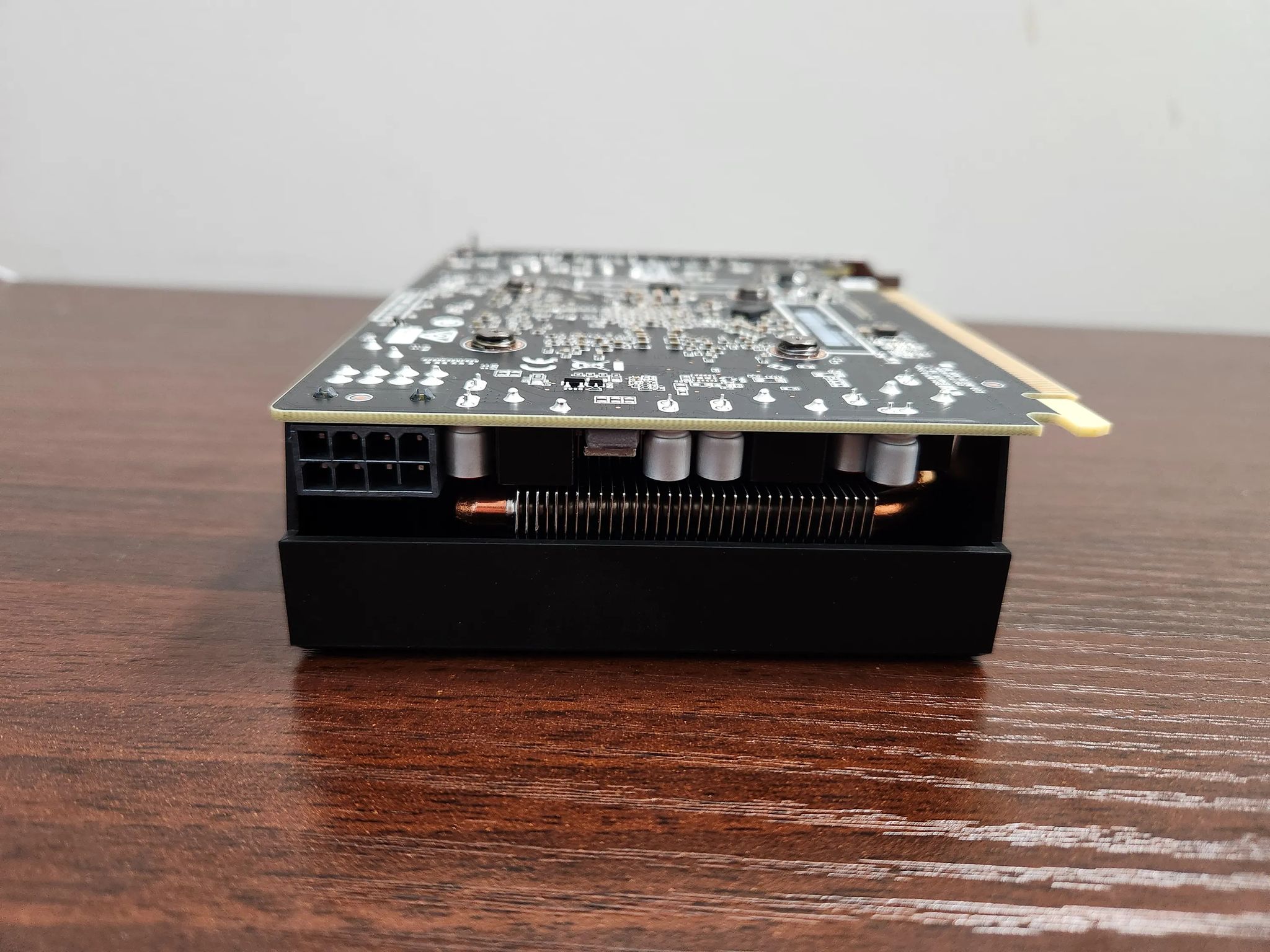 NVIDIA RTX 4060 - 8 GB GDDR6