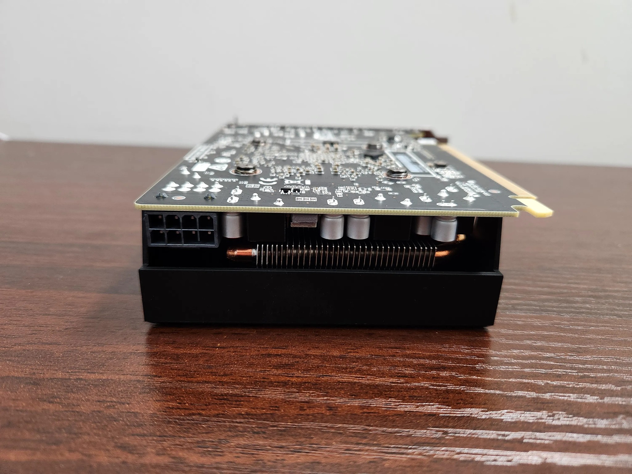 NVIDIA RTX 4060 - 8 GB GDDR6