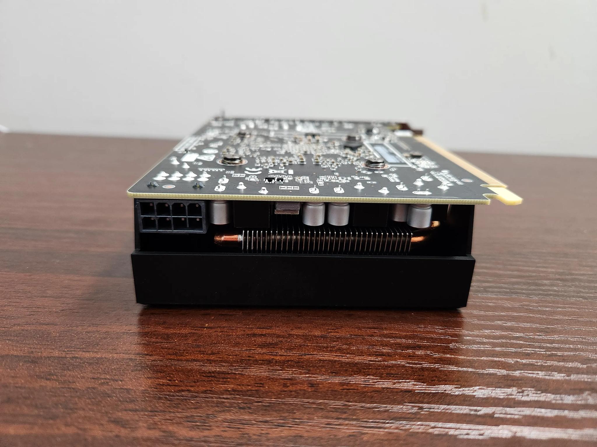 NVIDIA RTX 4060 - 8 GB GDDR6
