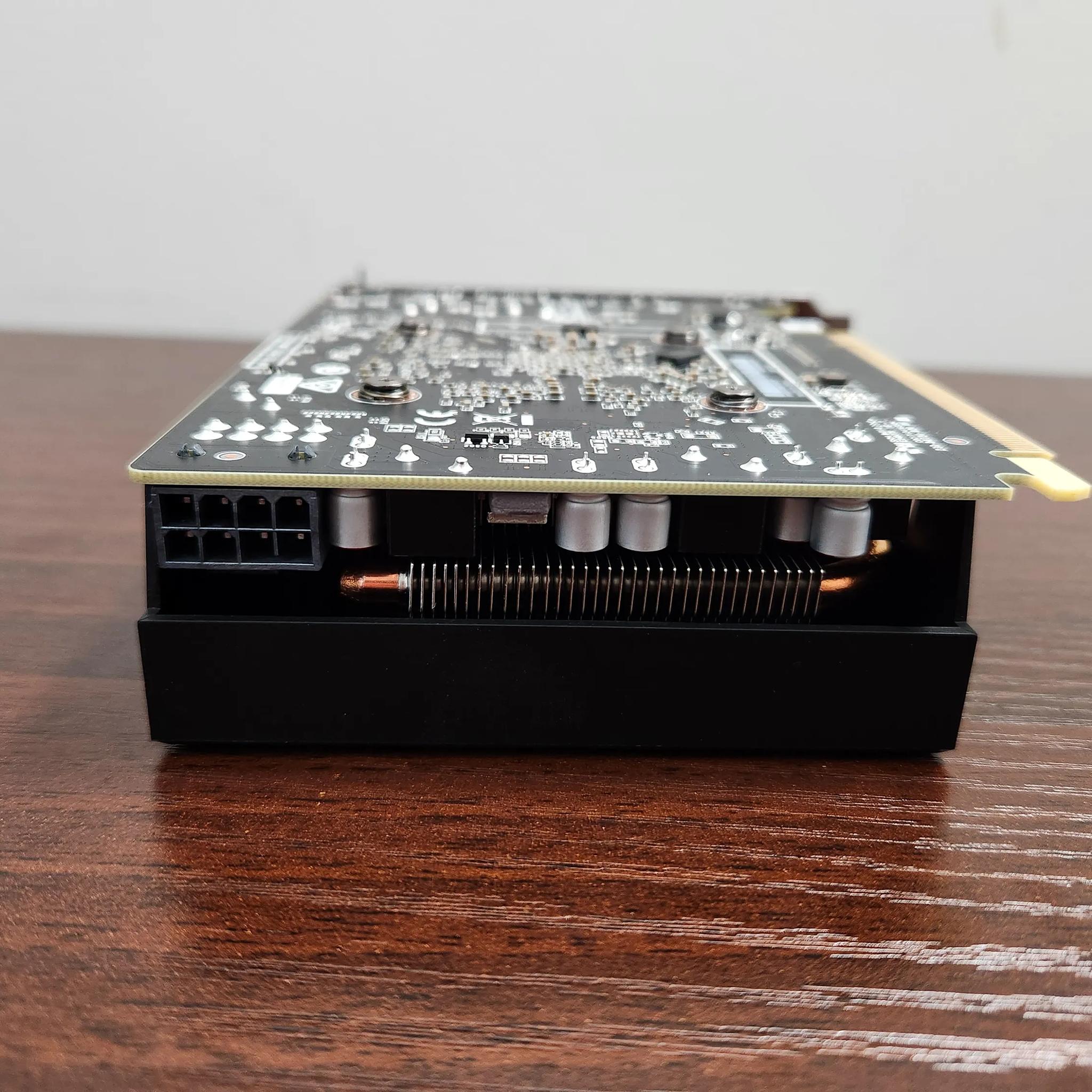 NVIDIA RTX 4060 - 8 GB GDDR6