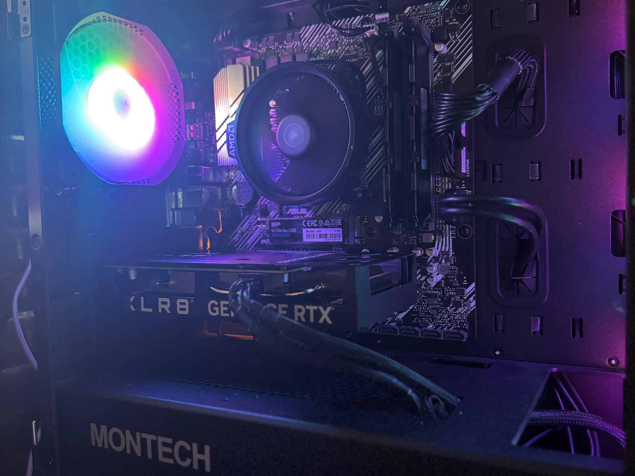RTX 4060 - R5 3600 - 1tb M.2 SSD - 16gb DDR4 3000mhz - RGB gaming pc