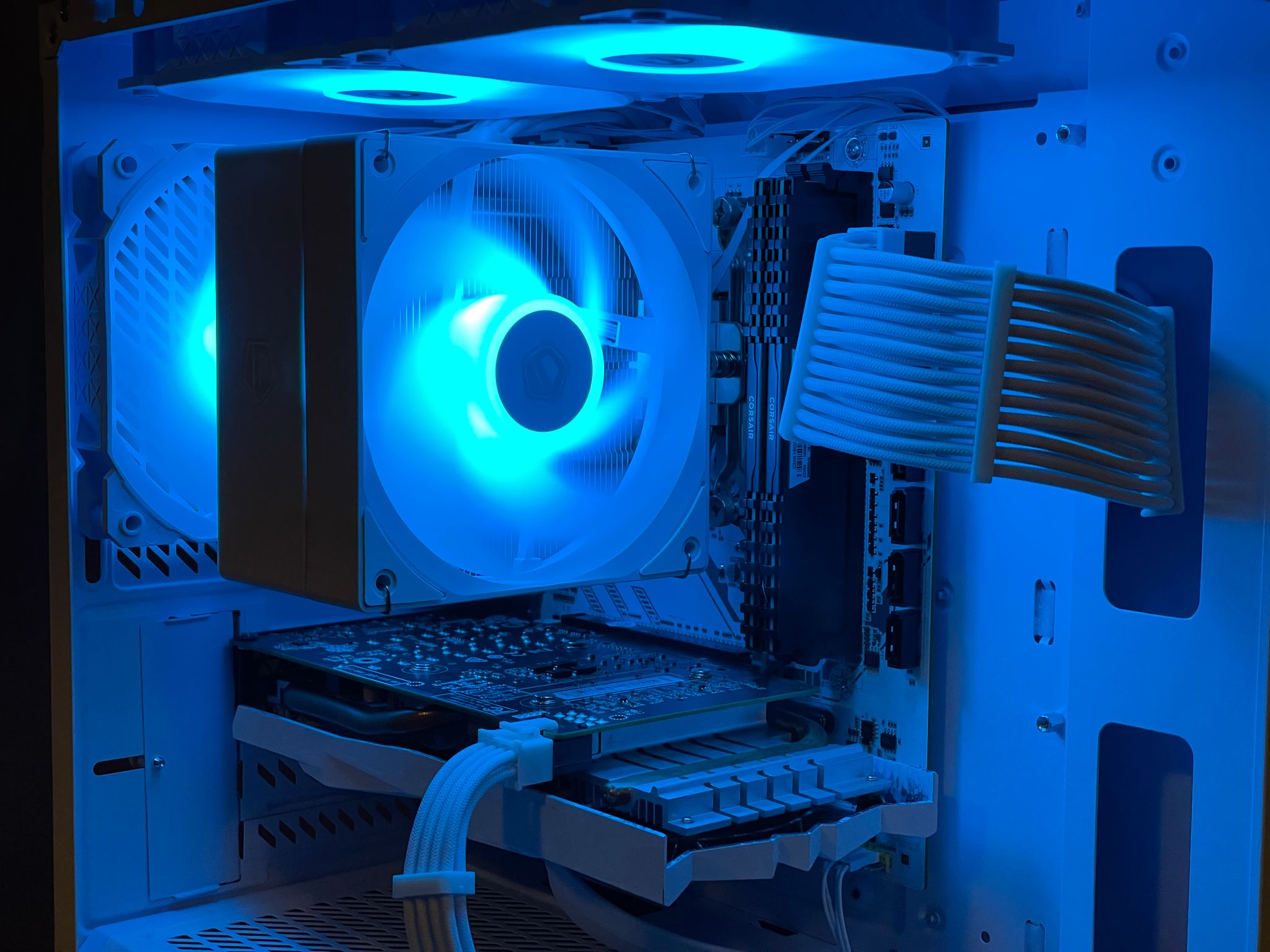 White Gaming PC - GTX 1660, Ryzen 5, 16 GB RAM