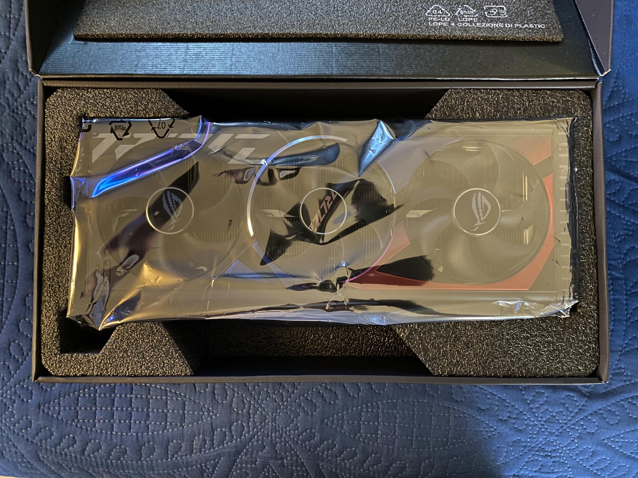 ASUS ROG Strix NVIDIA GeForce RTX 4080 SUPER 16GB GDDR6X (OC Edition)