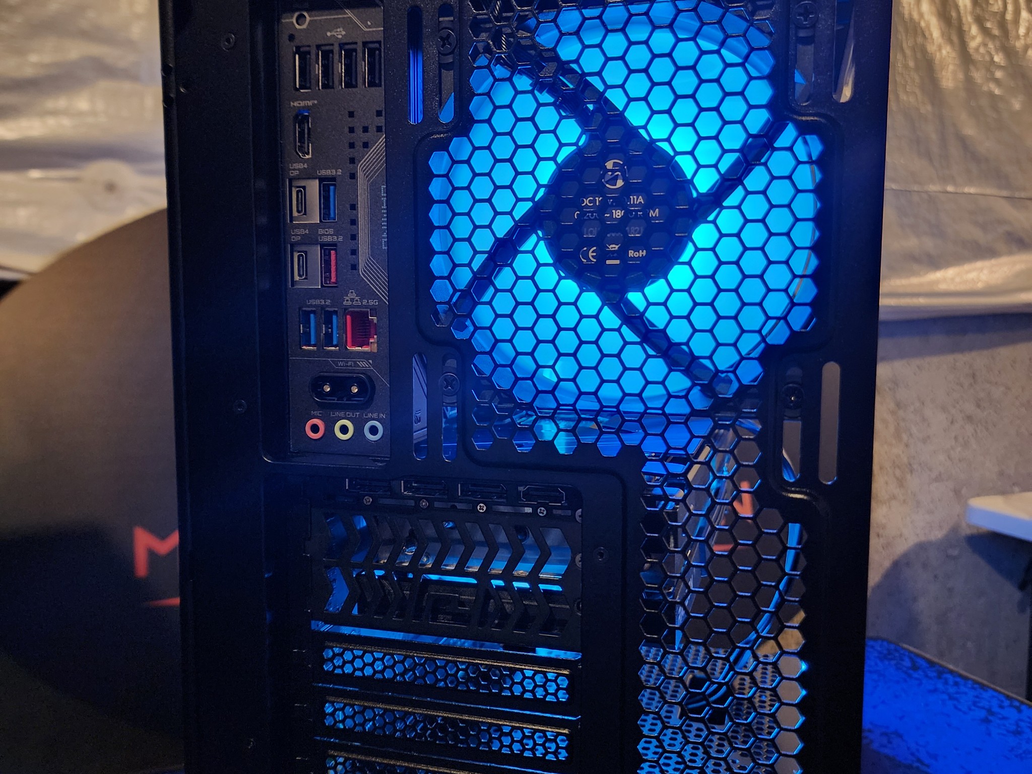 RX 7900 XTX / Ryzen 9 9900X / 32GB DDR5 RAM / 2TB NVMe