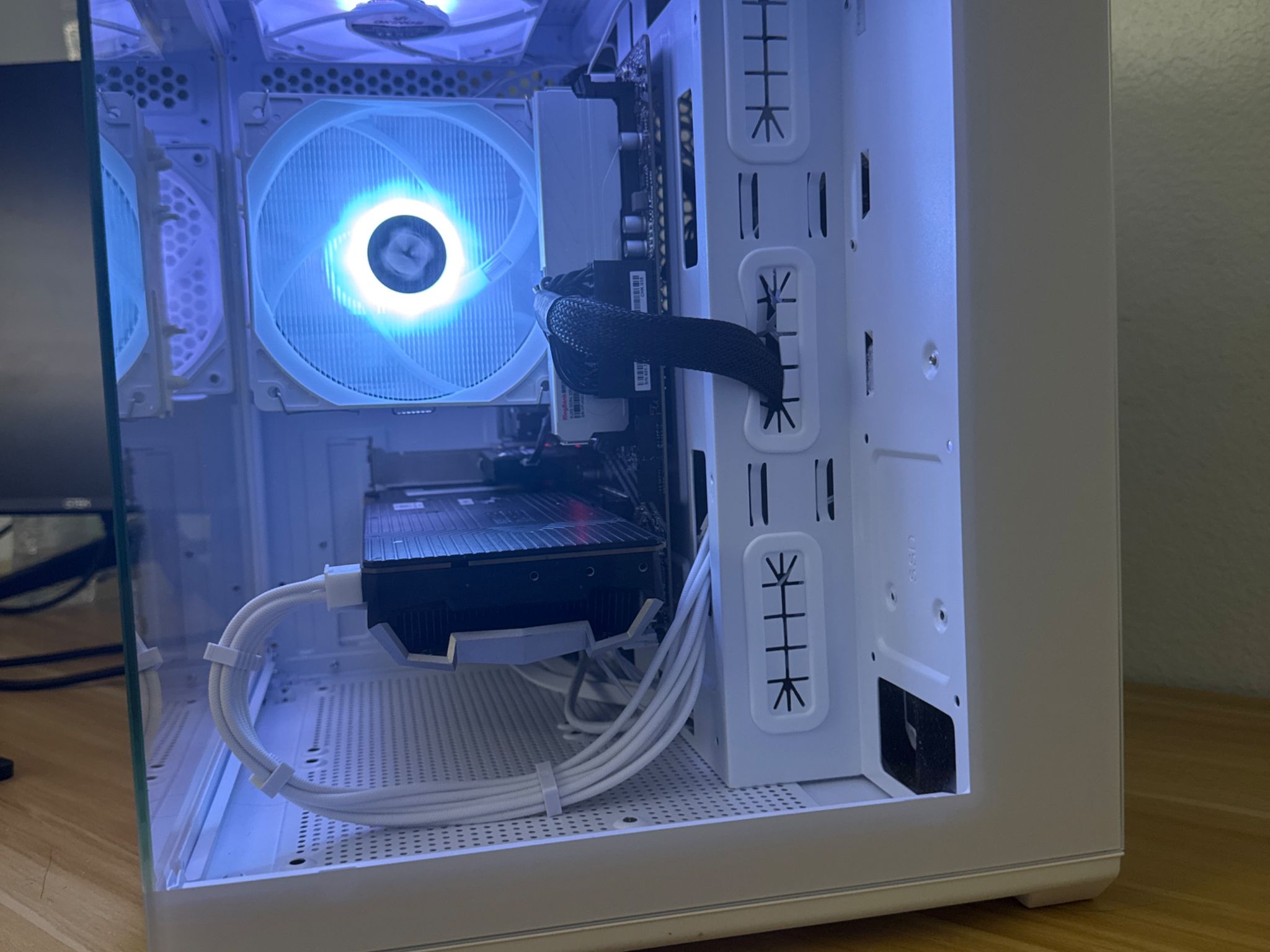 ⚪️White Pure Performance Monster⚪️|GTX 1080|Ryzen 5 3500X|16 GB RAM|1 TB SSD|WIFI+ Windows 11|