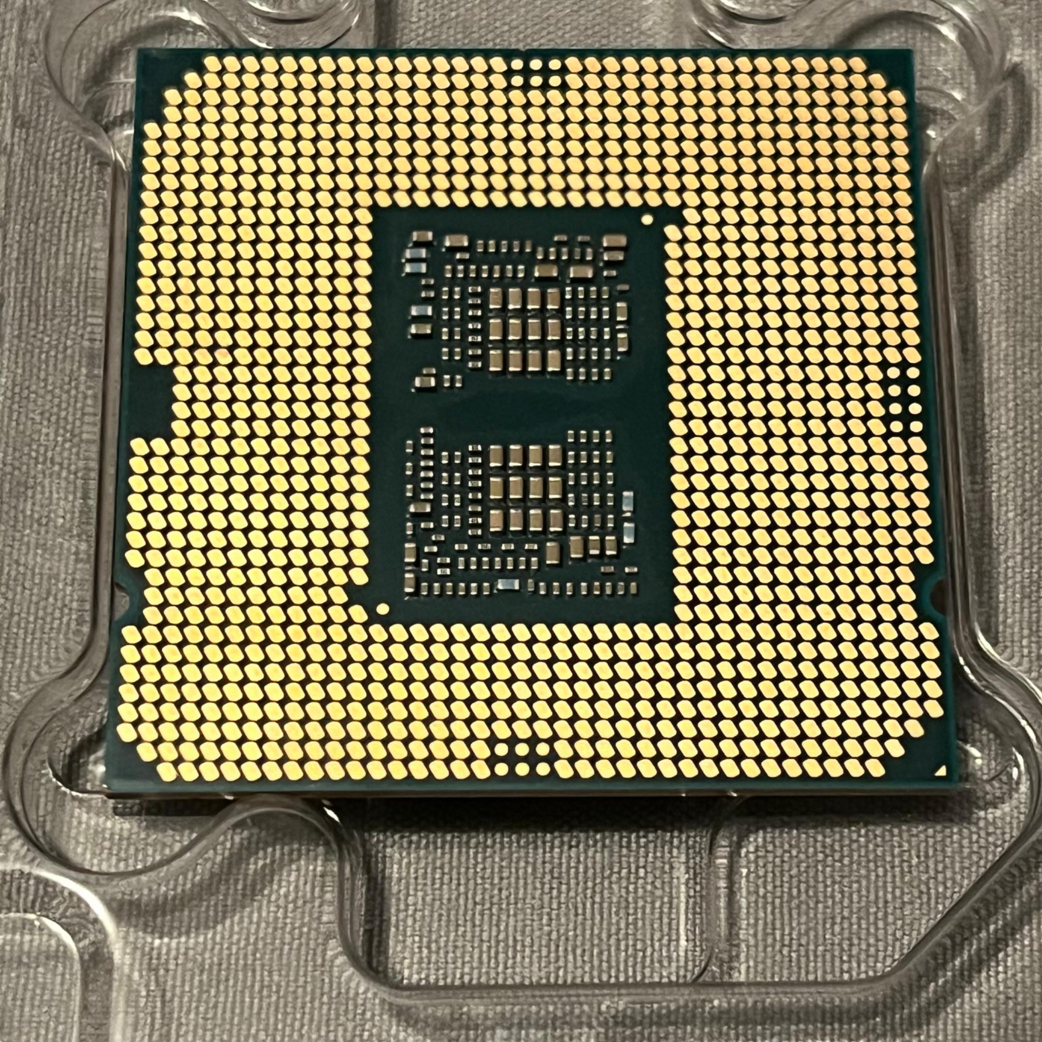 Intel i7 10700F