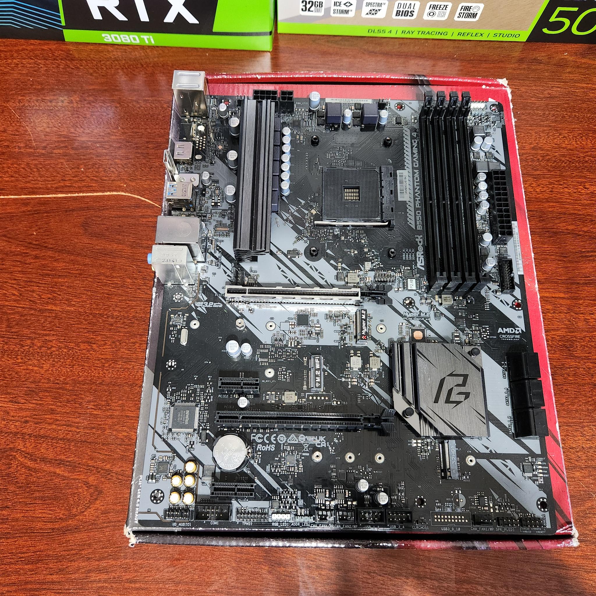 *FOR PARTS* ASRock B550 Phantom Gaming 4/ac AM4 AMD B550 SATA 6Gb/s ATX AMD Motherboard