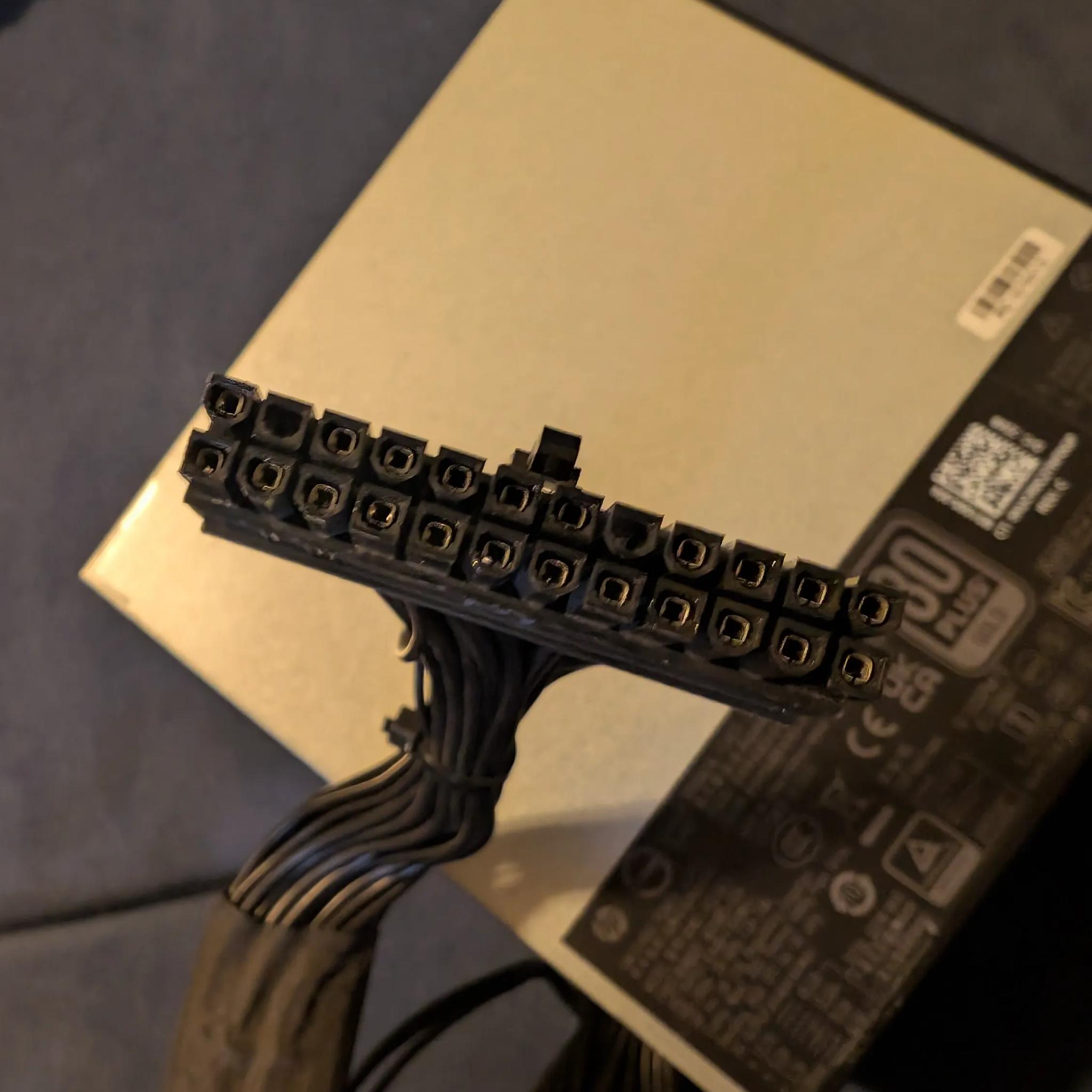 80+ GOLD OMEN by HP 40L Cooler Master PS-4601-1  ATX Power Supply 600W