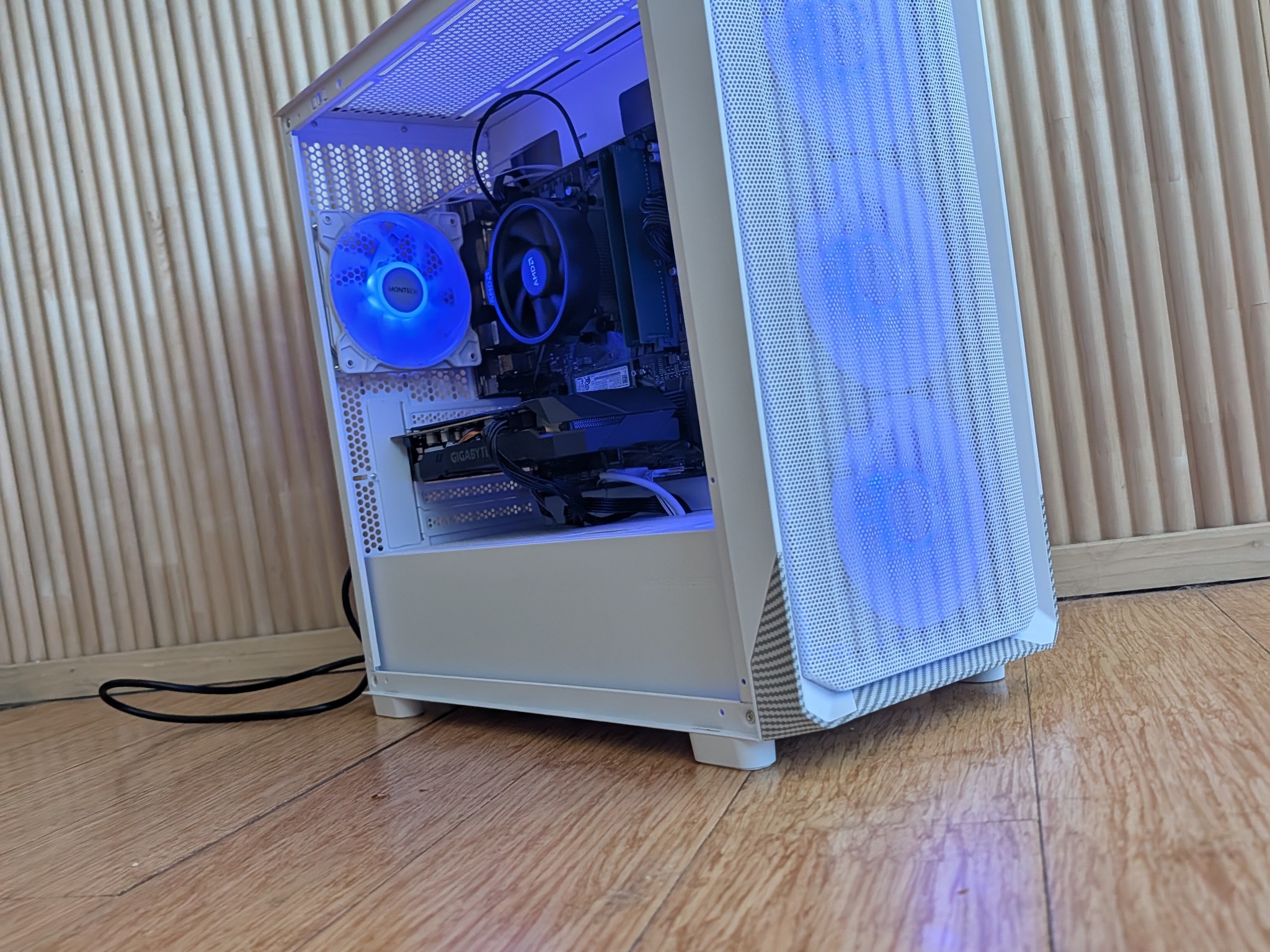 Custom Mid-range gaming PC | RTX 2060 | R5 5500 | 16GB | 512GB |