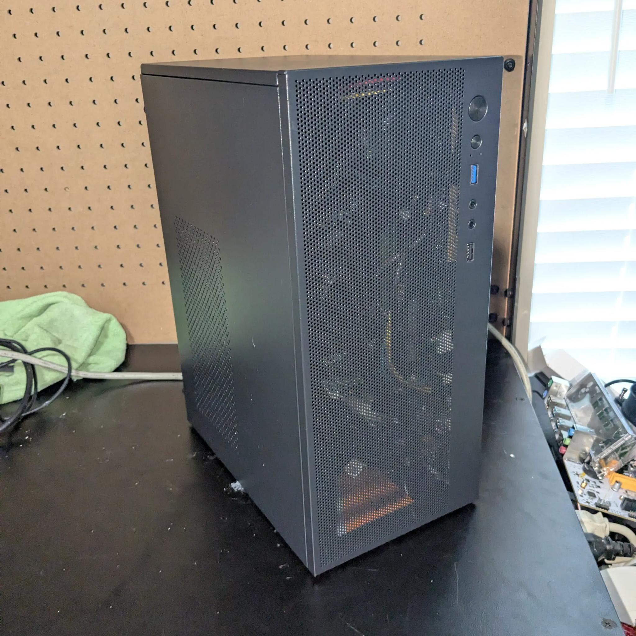 Scratch and Dent | Minimalist Windows 11 | i5-6500, 16GB RAM, 512GB SSD, RX550 4GB, Win11, WiFi