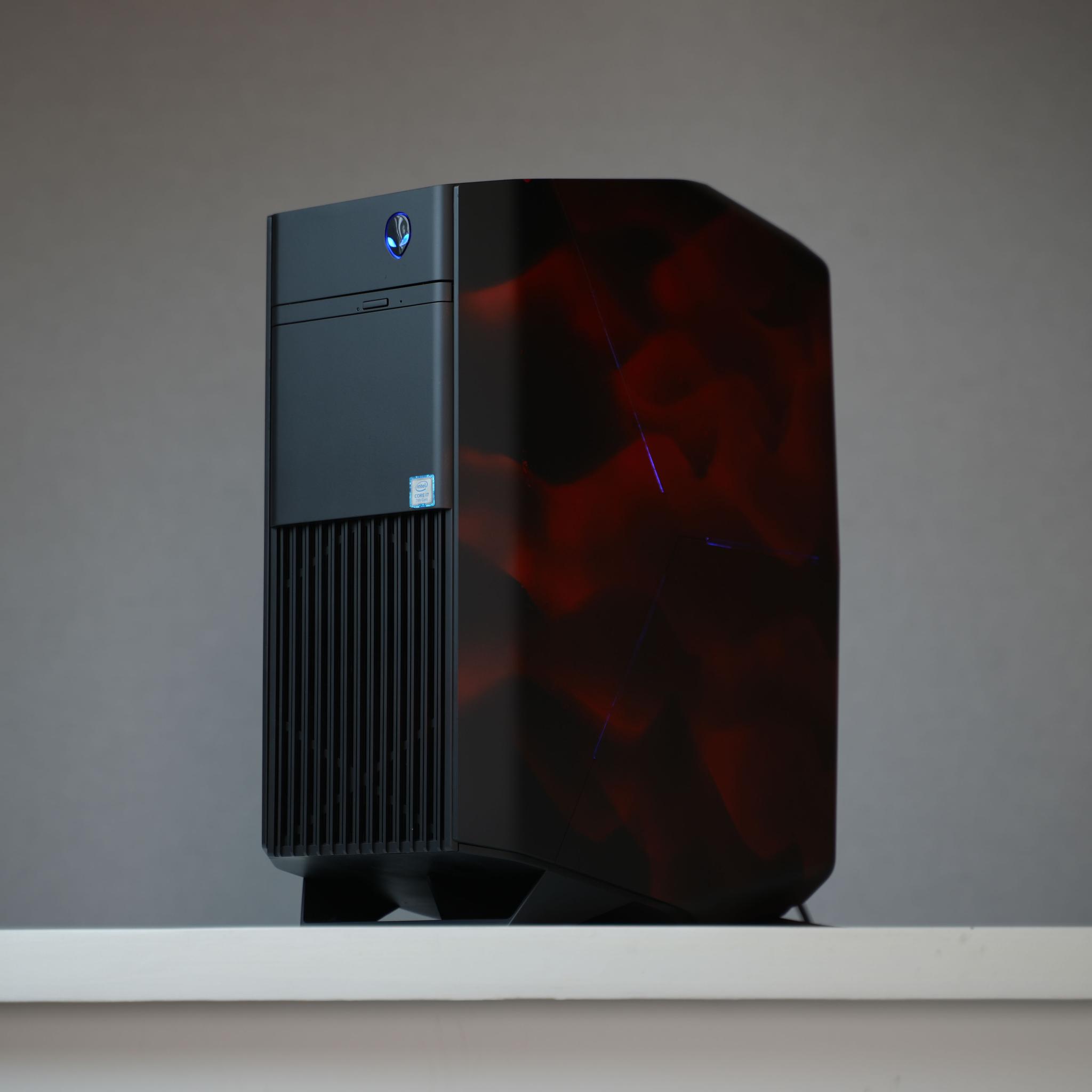“ALIENS2FORM” GTX 1080 Ti Intel Core i7 7700 16GB 1TB Windows 11 Gaming PC Powerhouse